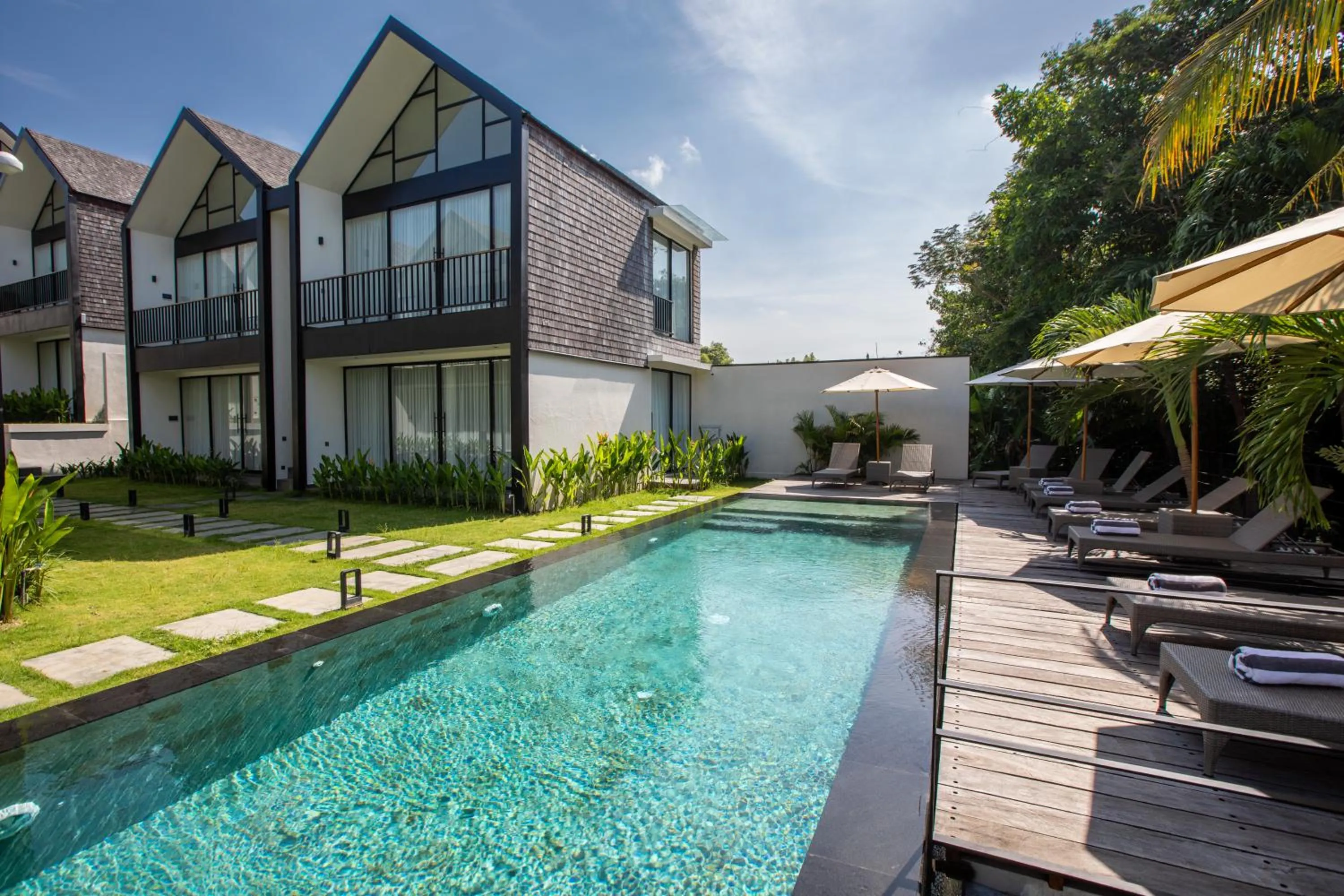 Swimming pool in 20 Suites Umalas