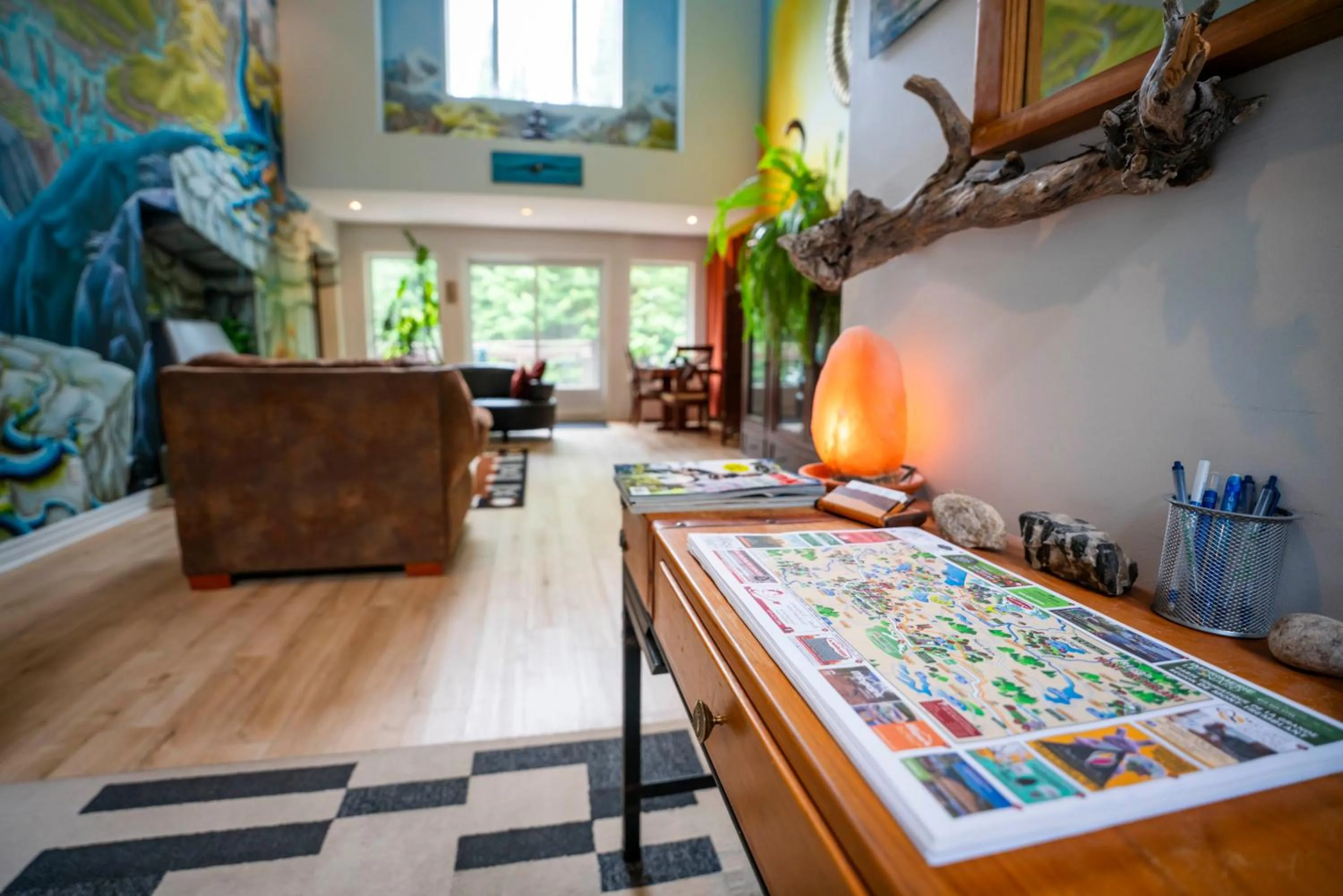 Lobby or reception in Gîte Crystal Inn