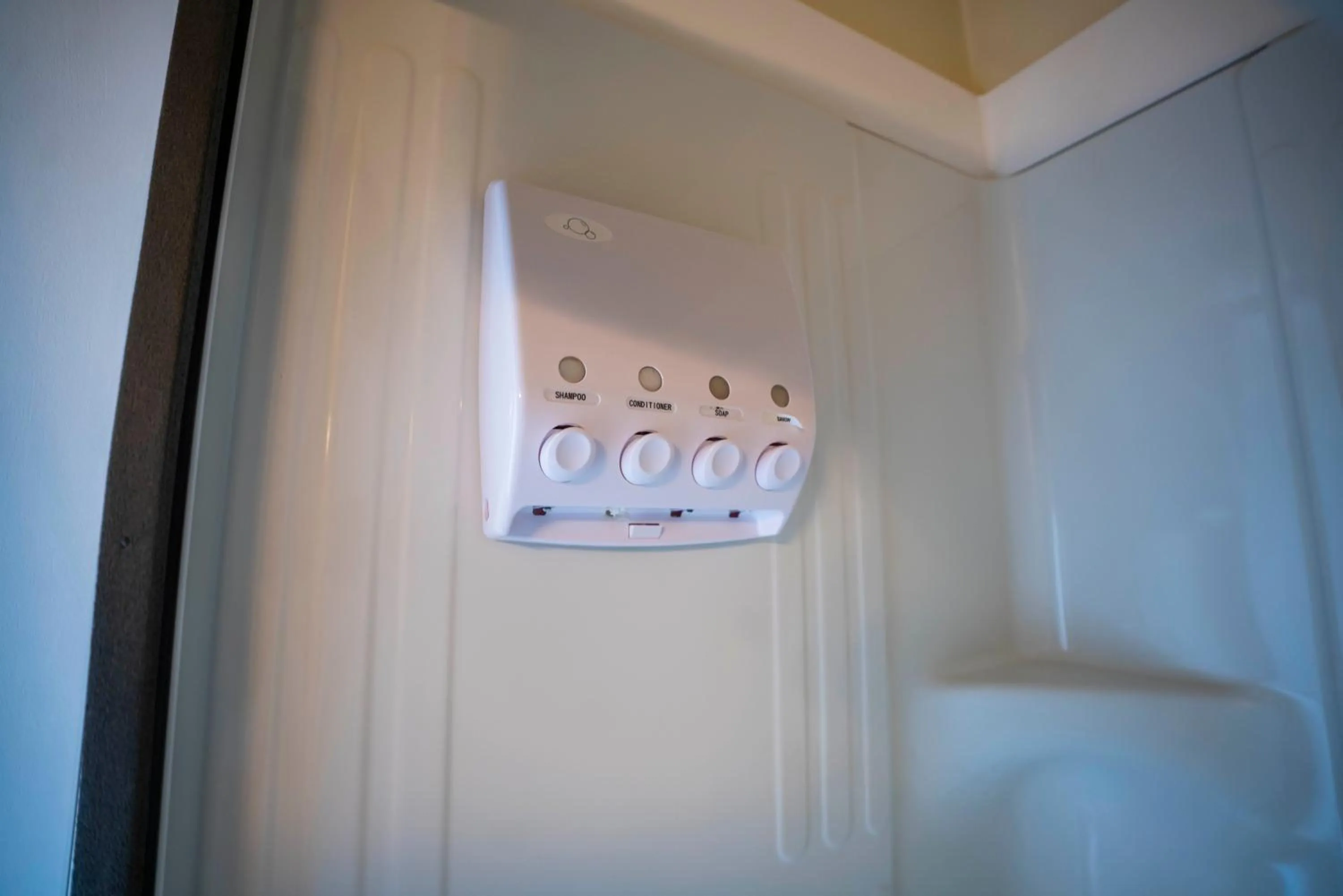 Shower in Gîte Crystal Inn