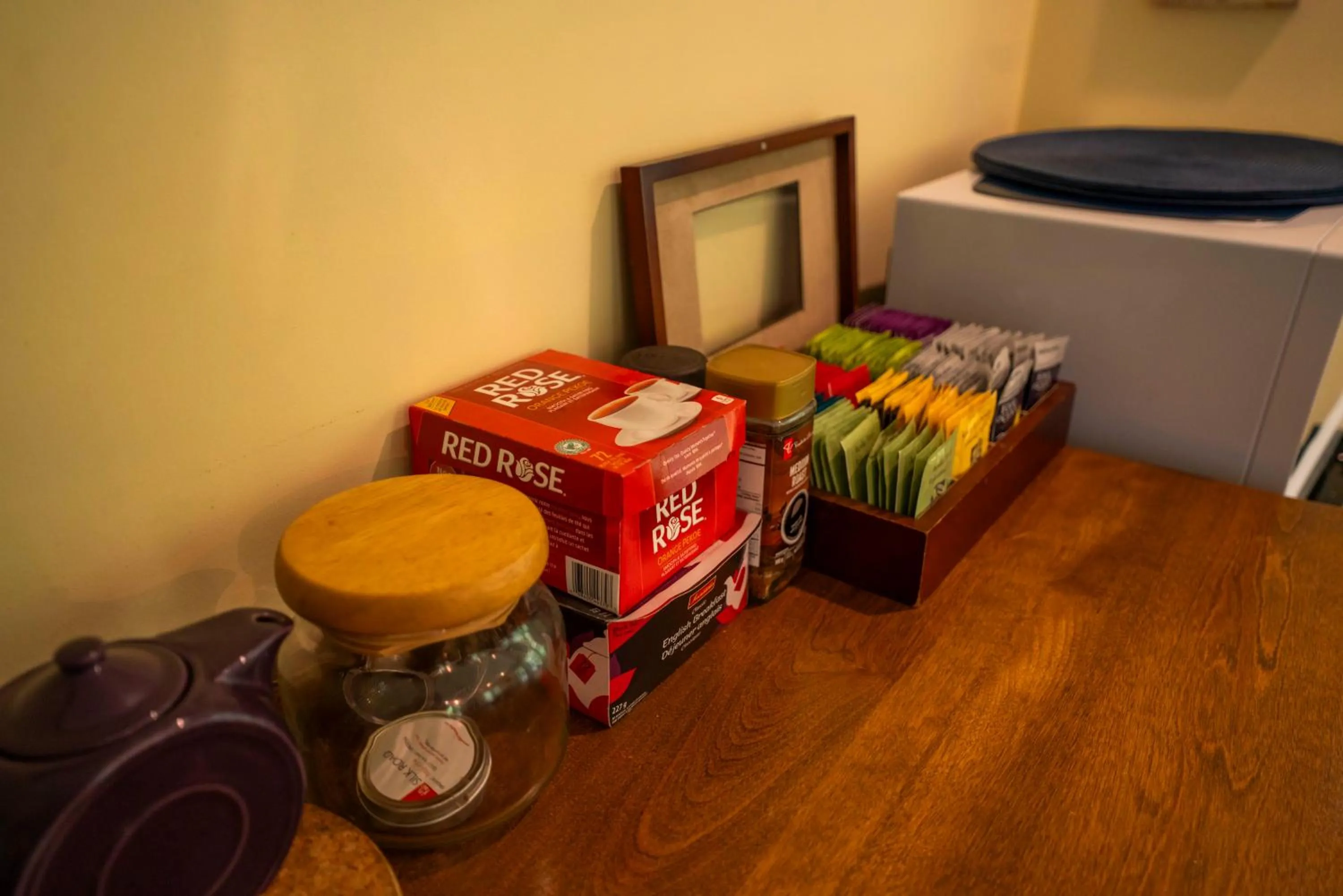 Coffee/tea facilities in Gîte Crystal Inn