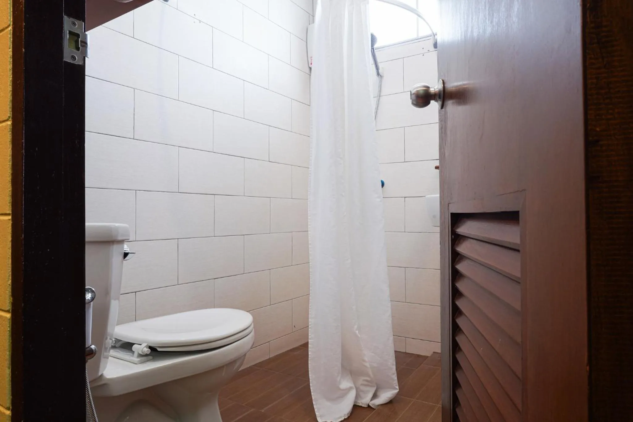 Bathroom in Thanicha Resort Amphawa