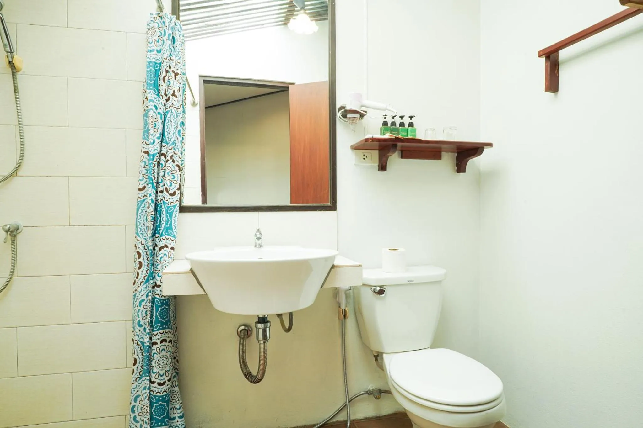 Bathroom in Thanicha Resort Amphawa