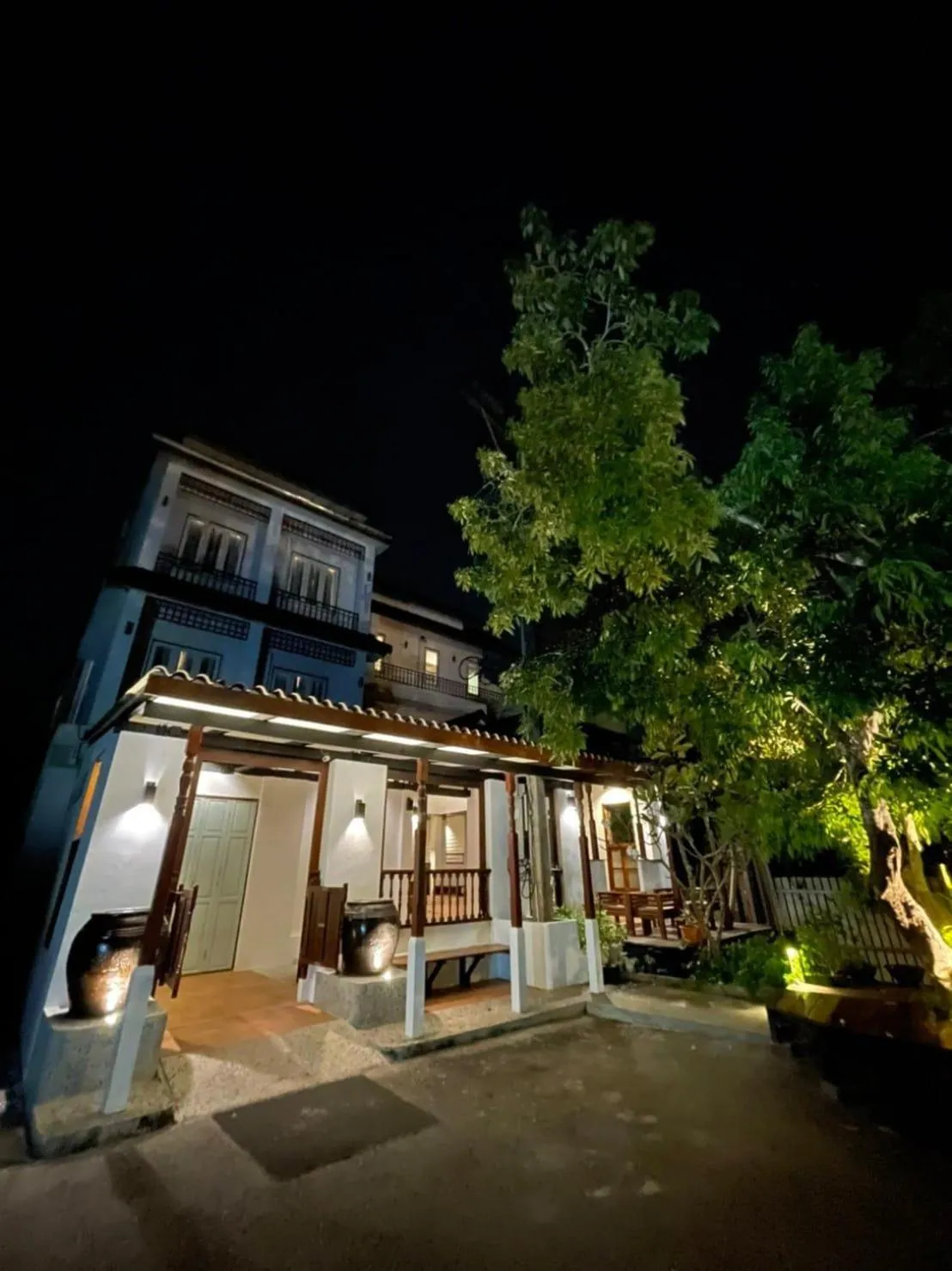 Property building in Thanicha Resort Amphawa