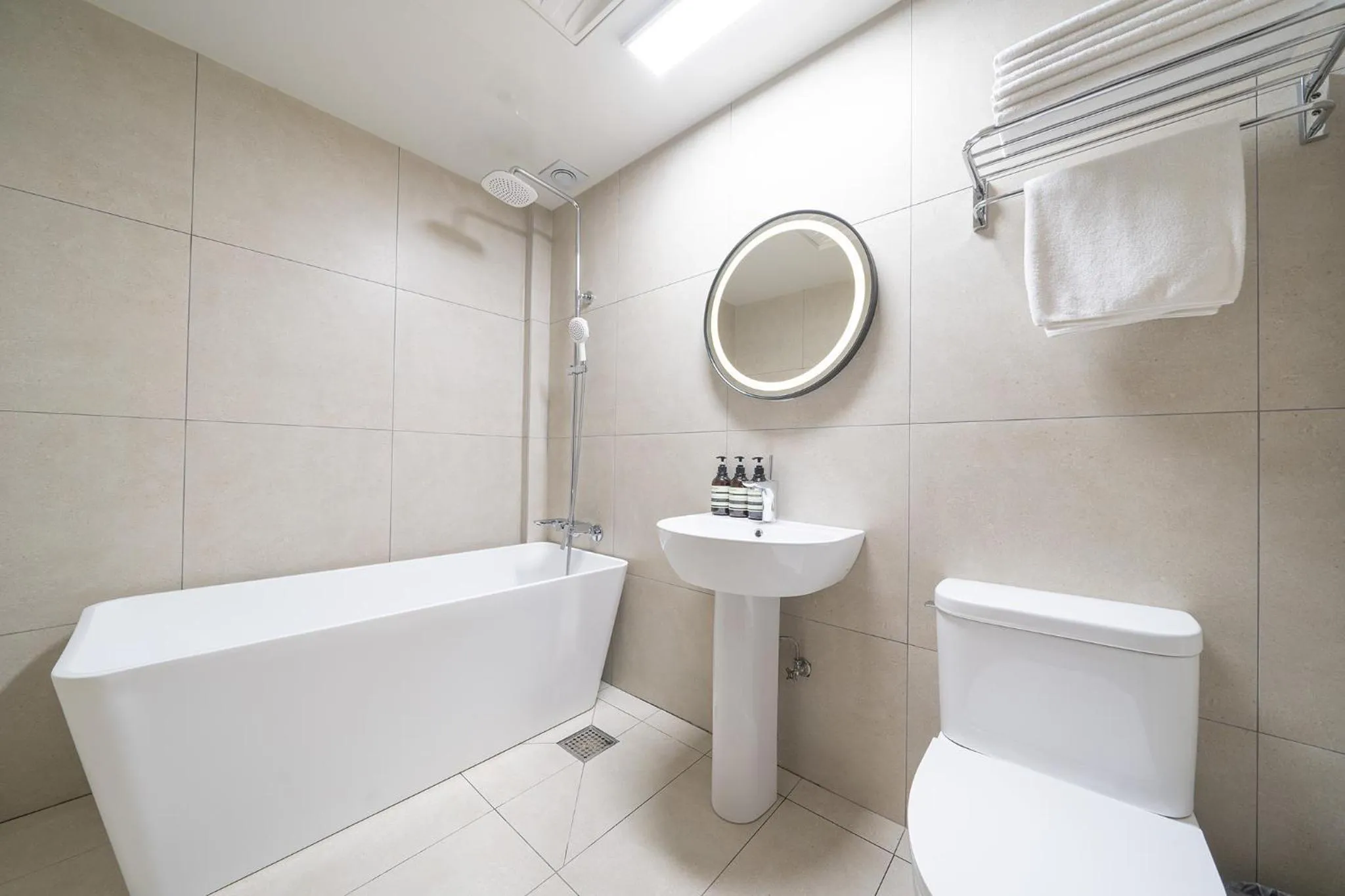 Toilet in From H About Hotel Chungju