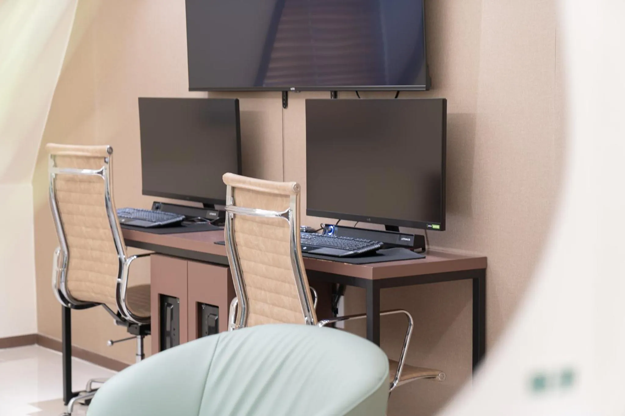 TV and multimedia in From H About Hotel Chungju