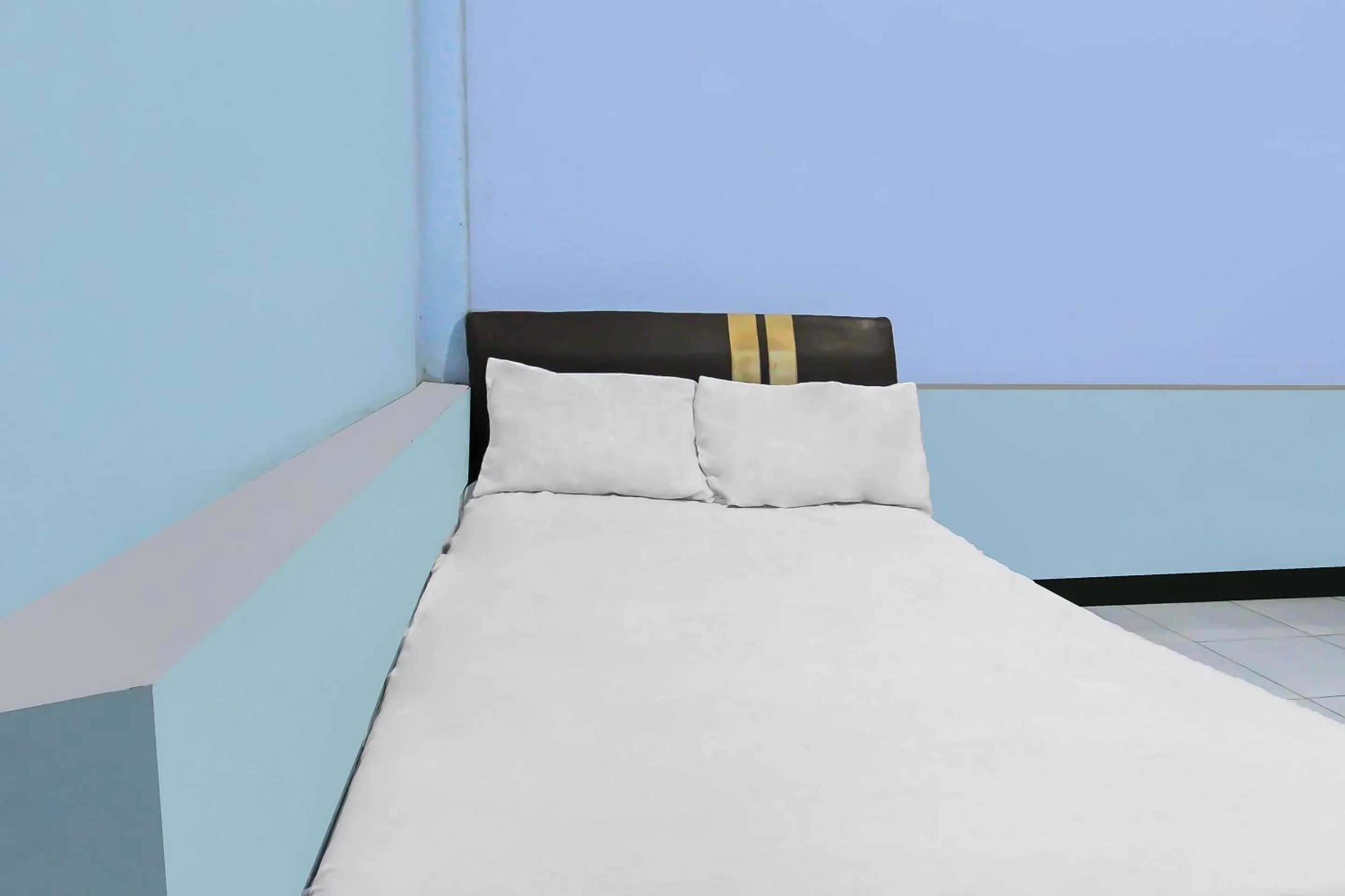 Bedroom, Bed in Hotel O Jati Homestay Near Taman Suranadi