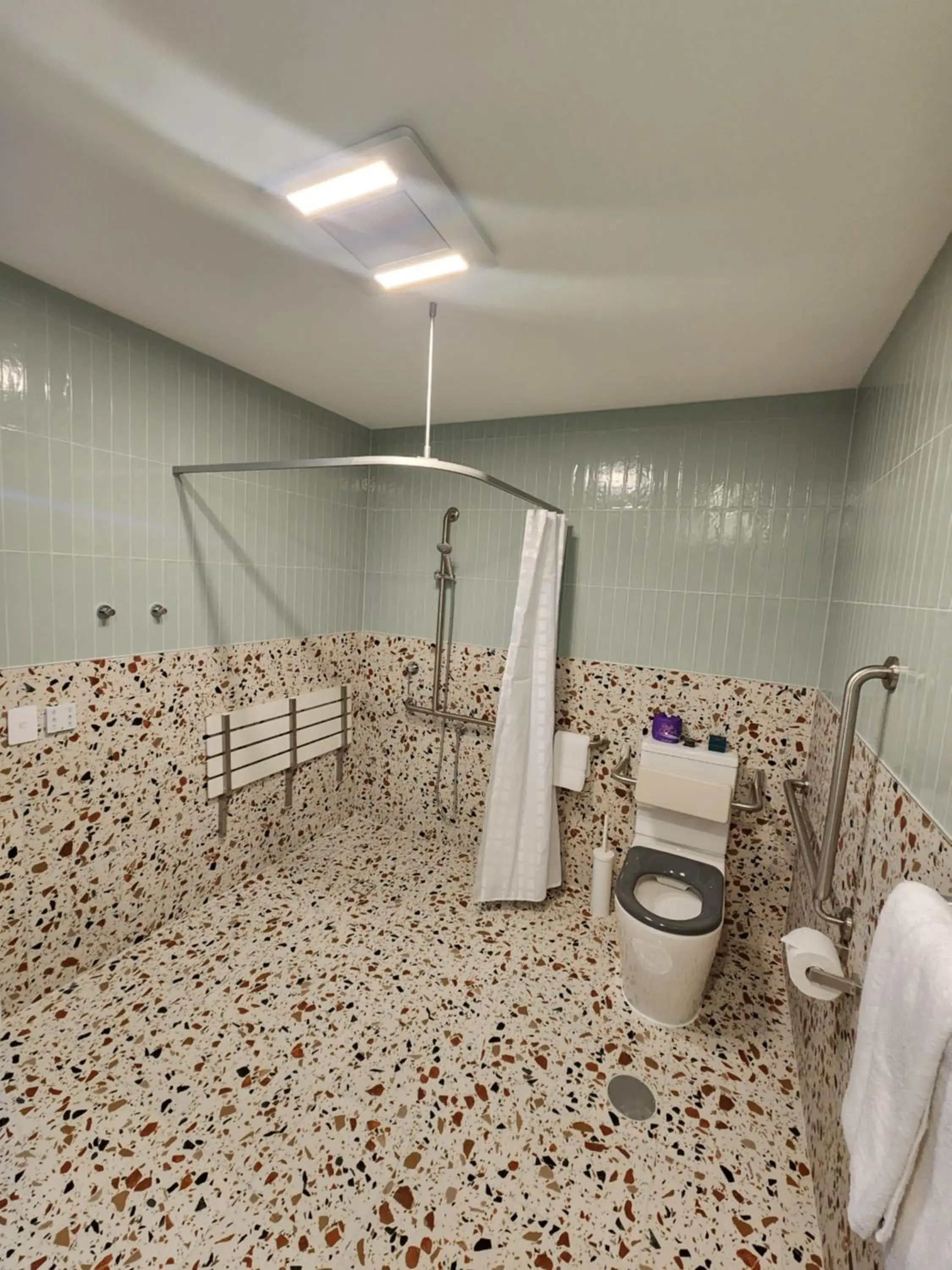 Double Room - Disability Access in Peninsula Hotel Motel Double Room - Disability Access in Peninsula Hotel Motel