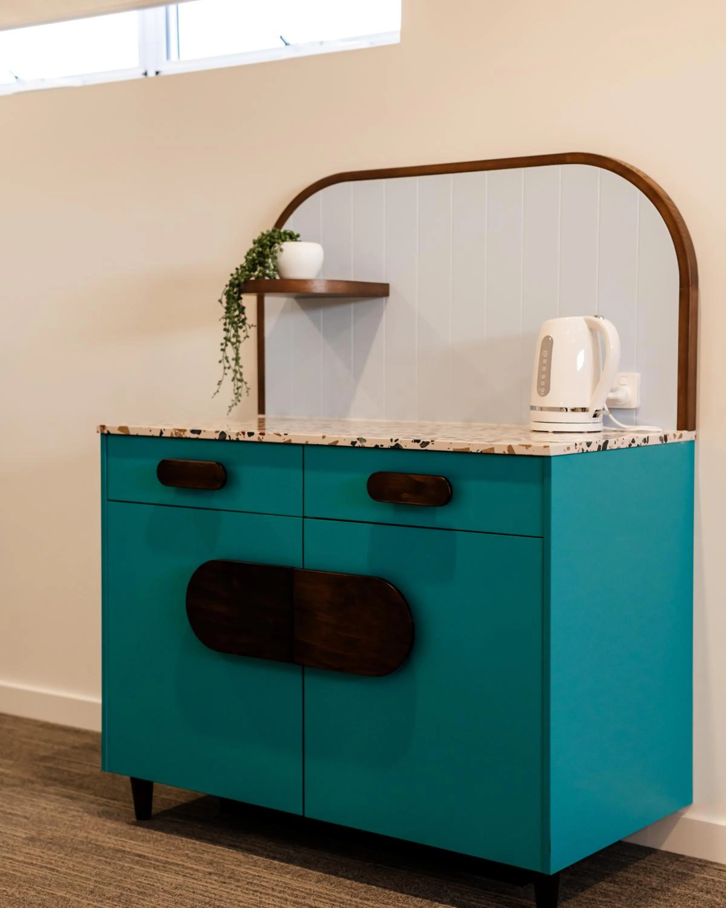 Peninsula Hotel Motel