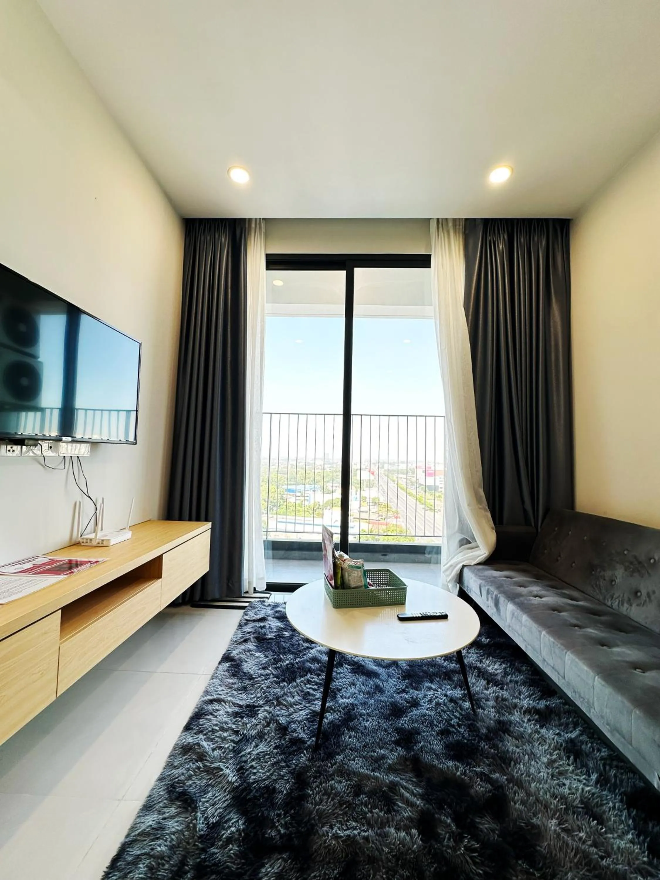 Living room, Bed in The Emerald Golf View