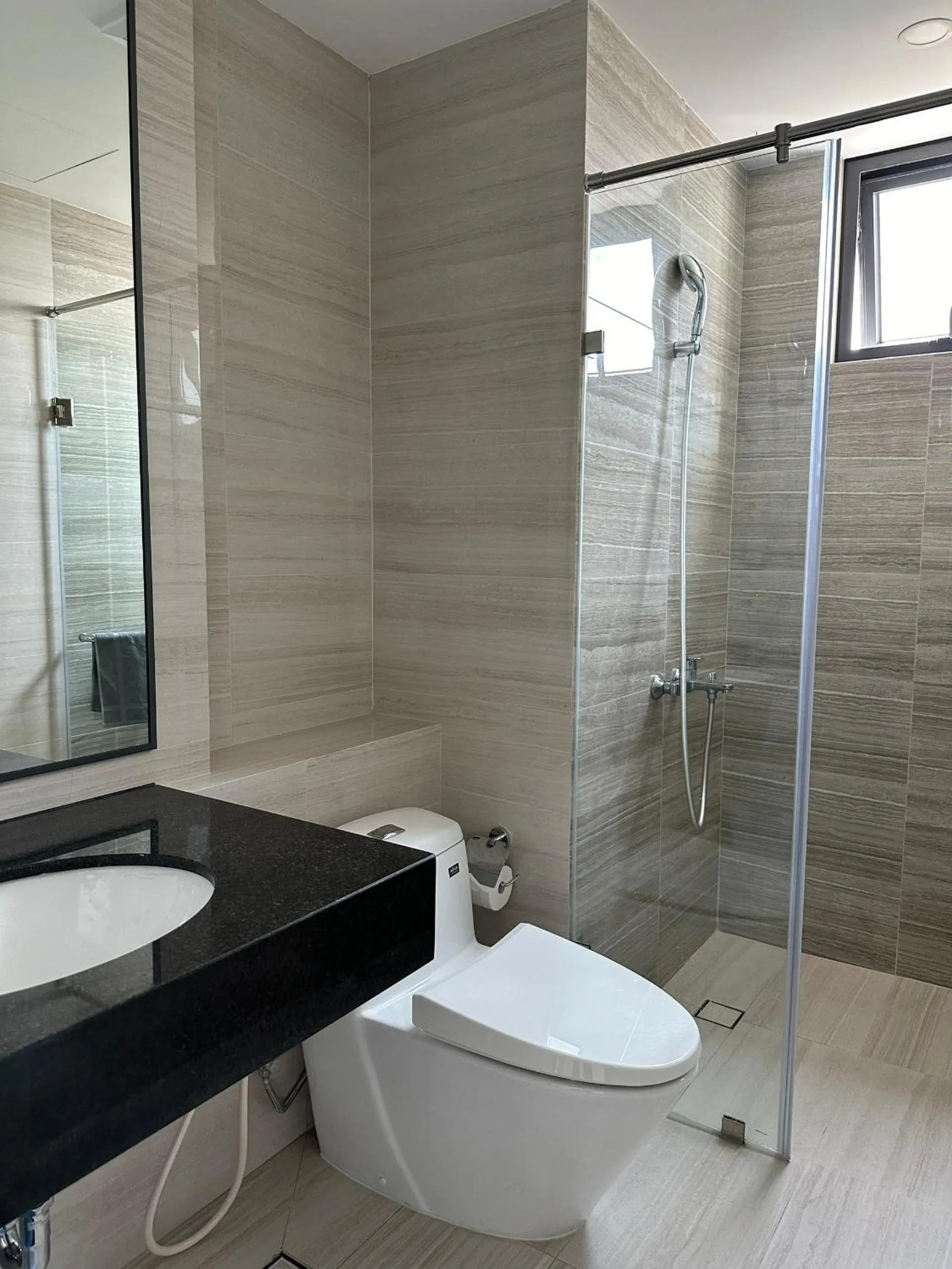 Toilet in The Emerald Golf View