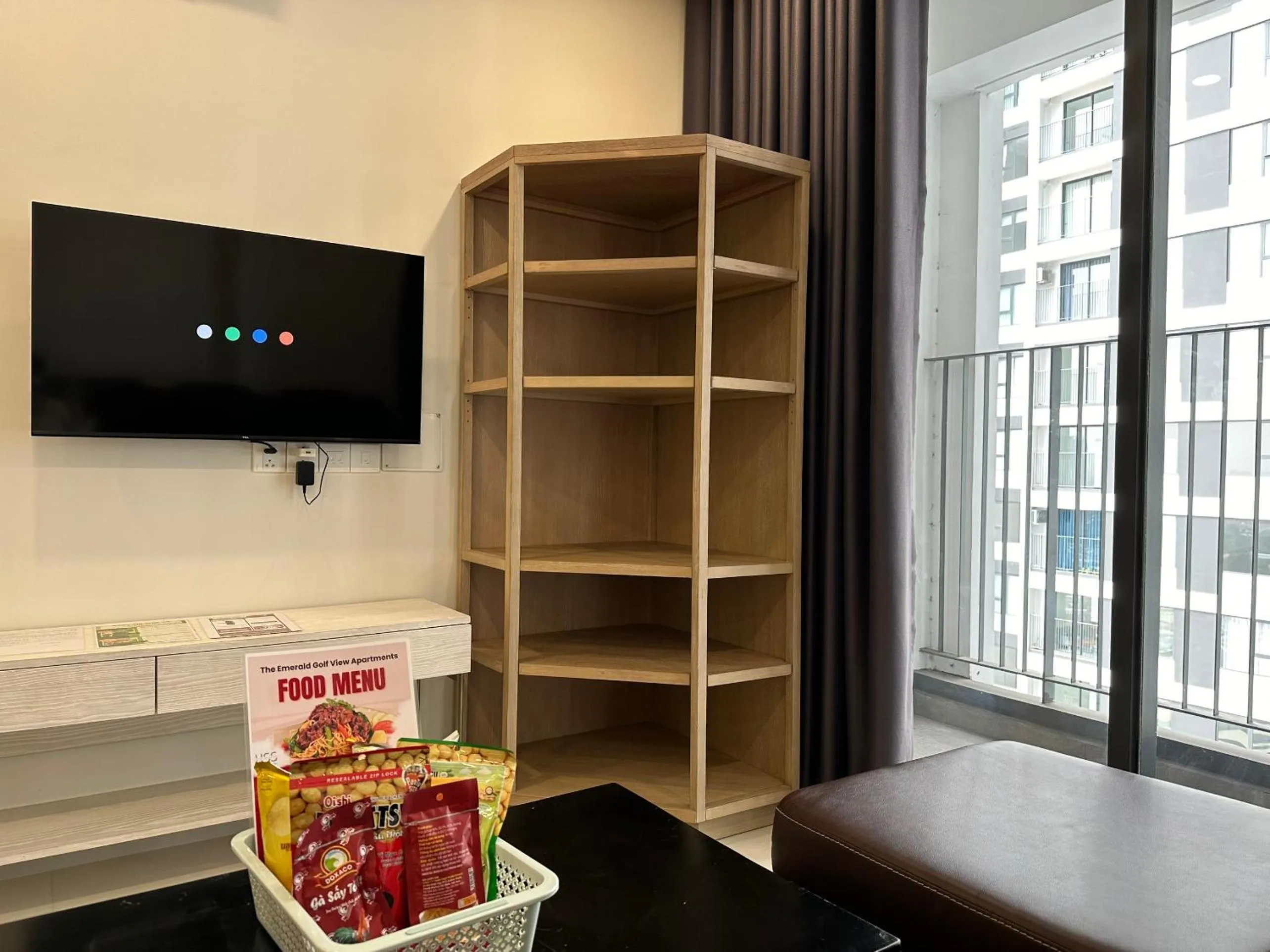 Communal lounge/ TV room in The Emerald Golf View