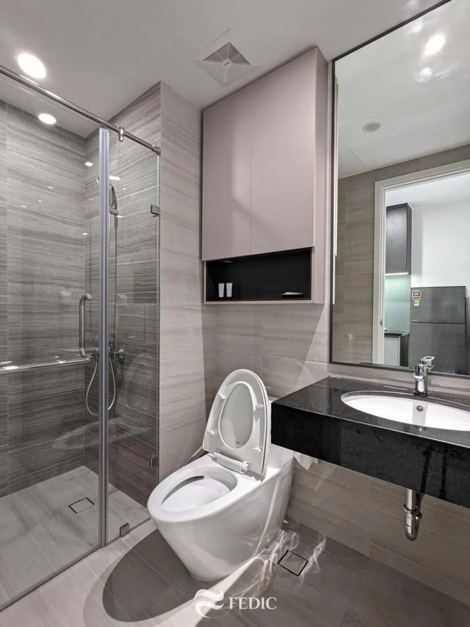 Toilet in The Emerald Golf View