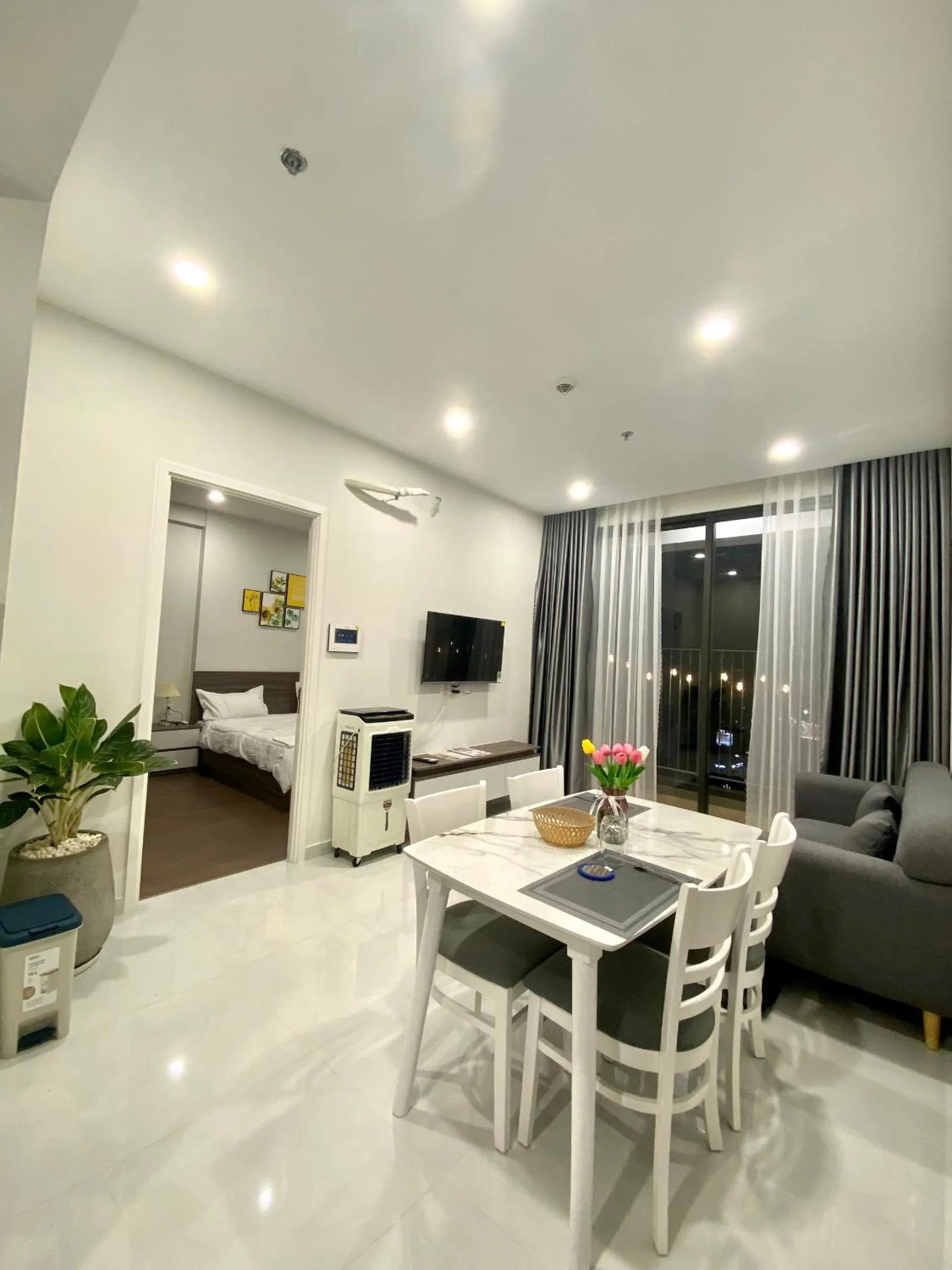 Communal lounge/ TV room in The Emerald Golf View