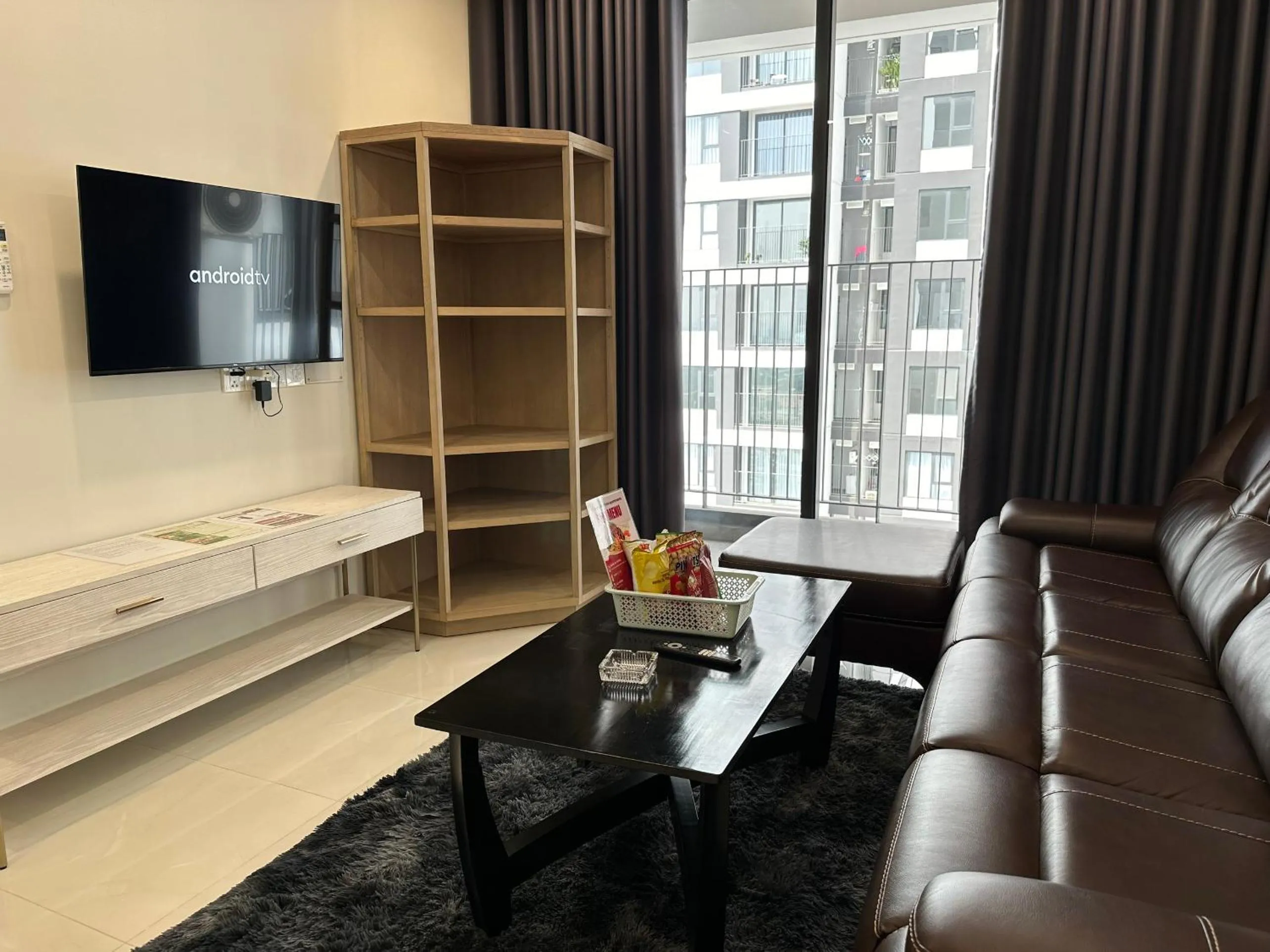 Communal lounge/ TV room in The Emerald Golf View