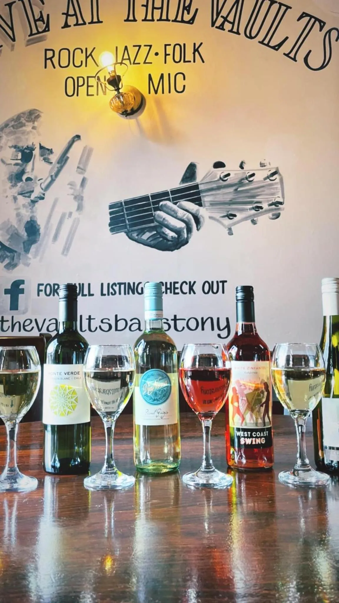 Lounge or bar in The Bull Hotel