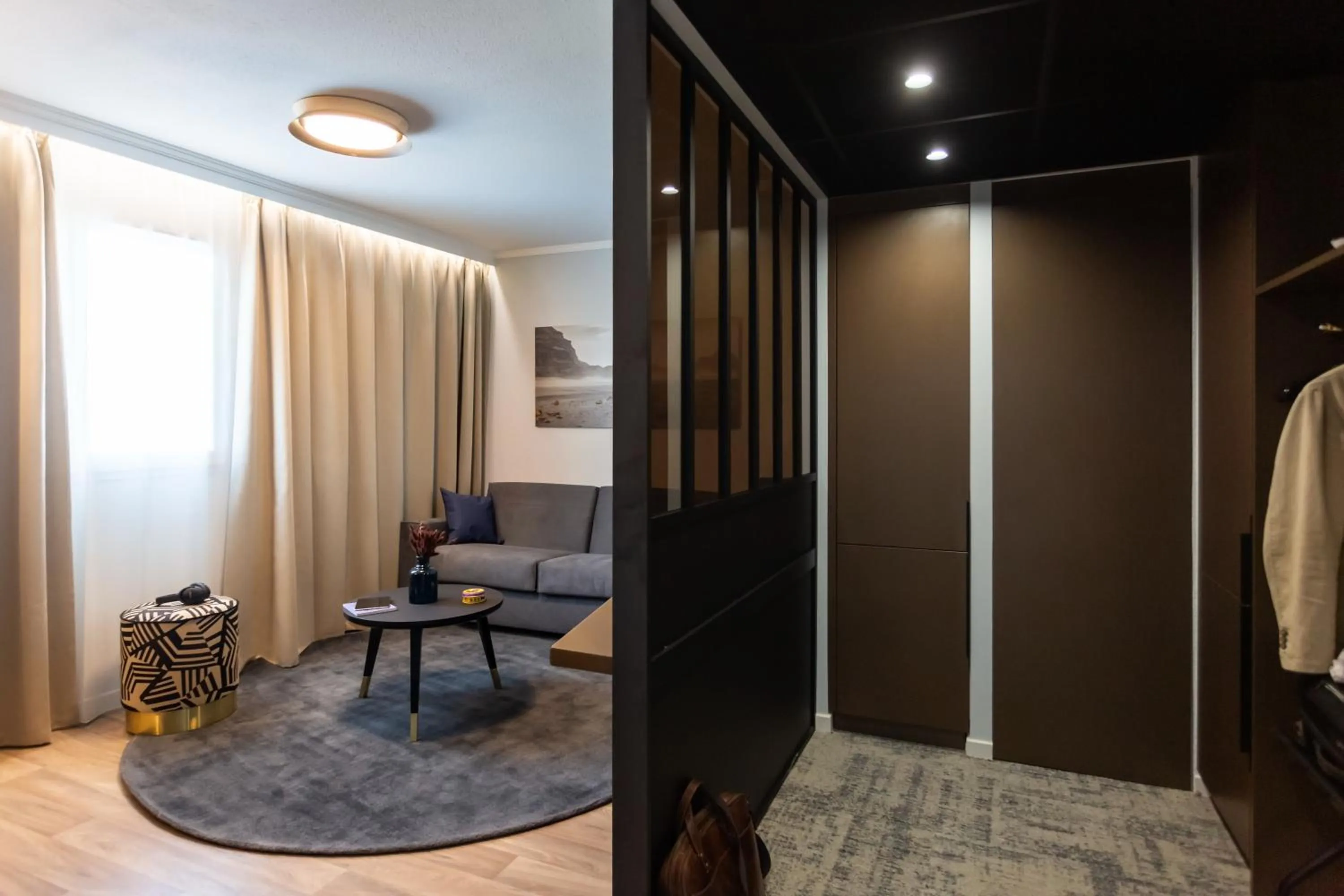 Seating area in Mercure Toulouse Aeroport Blagnac