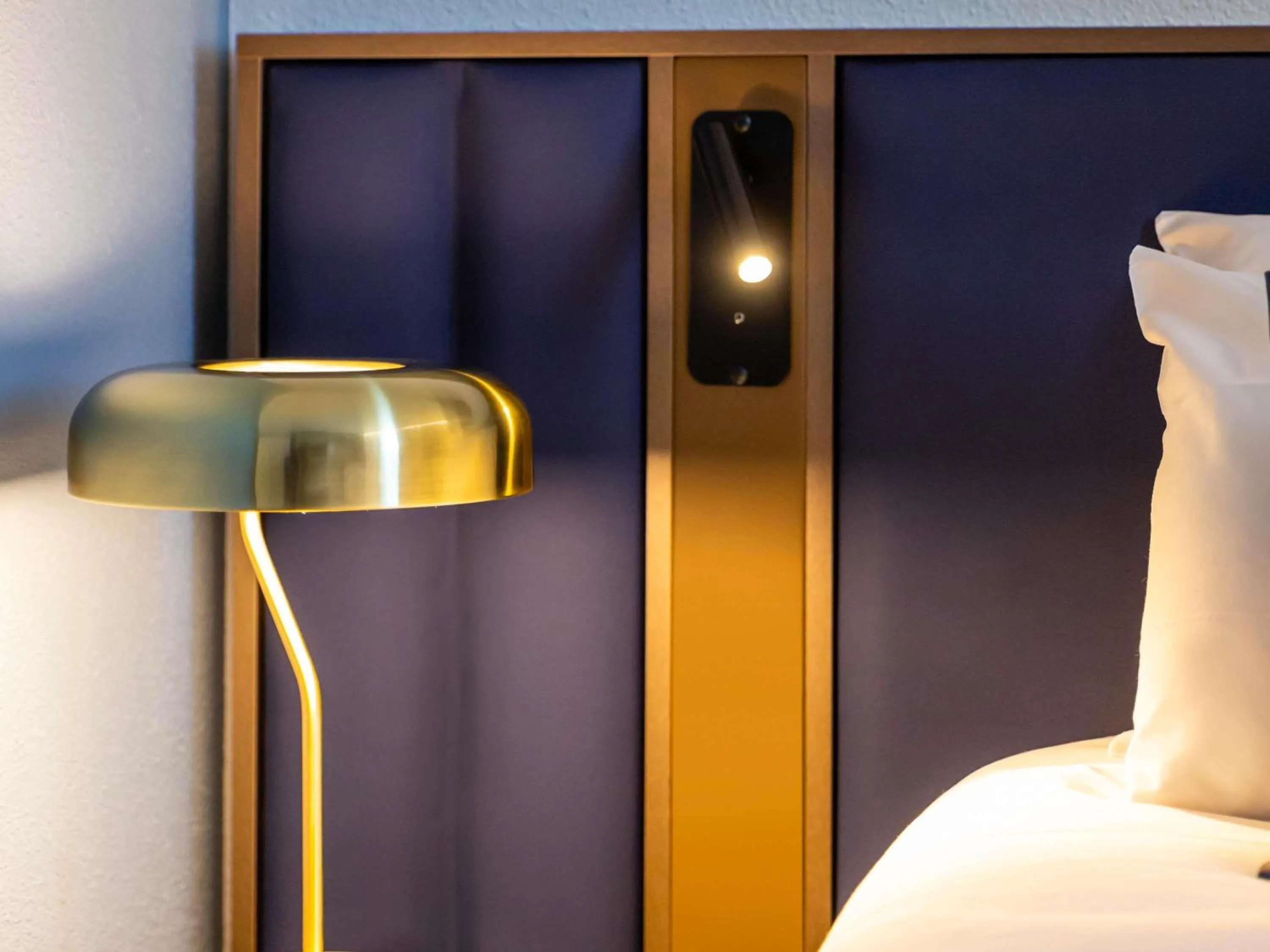 Bedroom, Bed in Mercure Toulouse Aeroport Blagnac