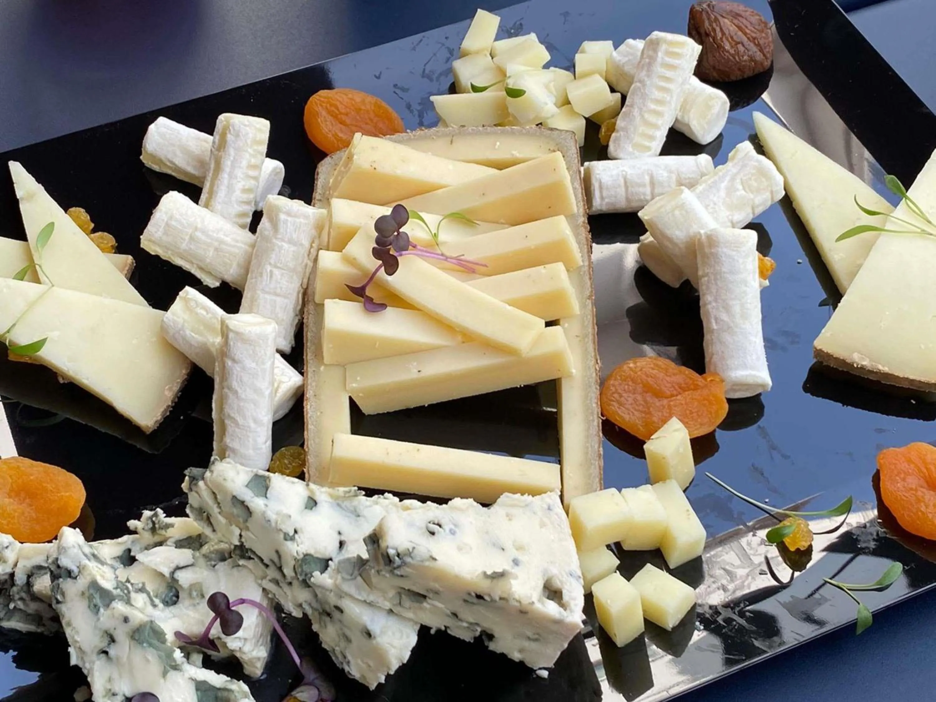 Restaurant/places to eat in Mercure Toulouse Aeroport Blagnac