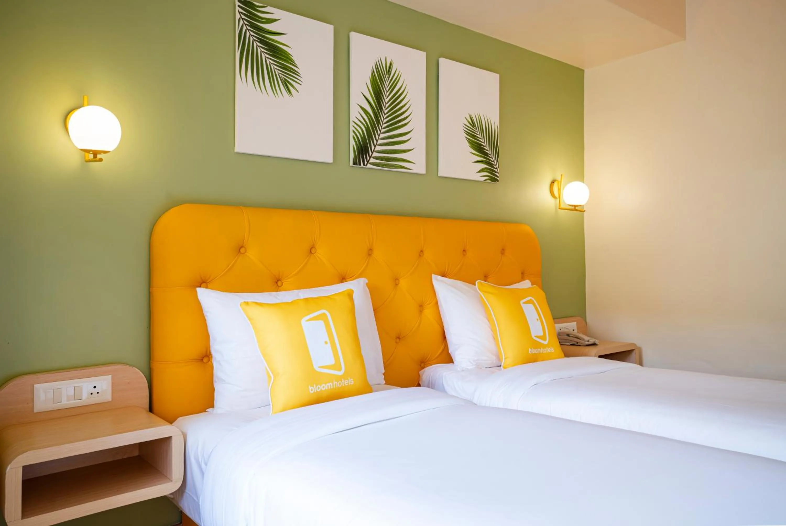 Bedroom, Bed in Bloom Hotel - Sector 19