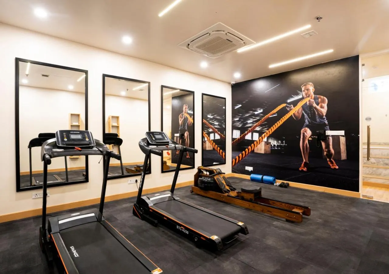 Fitness centre/facilities in Bloom Hotel - Sector 19