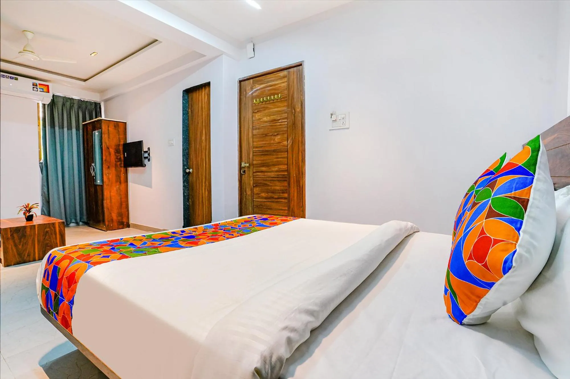 TV and multimedia, Bed in Via Crystal Inn