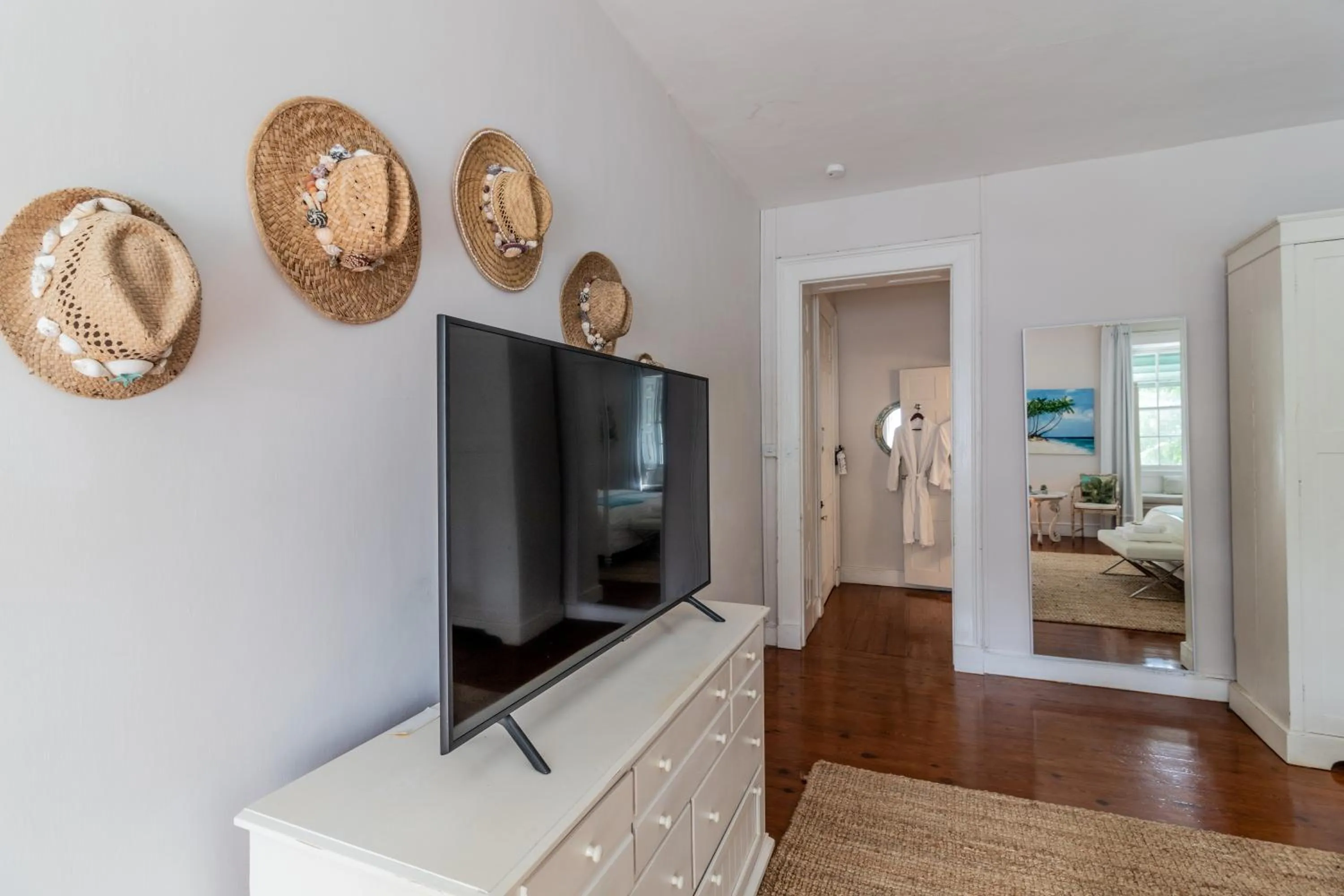 TV and multimedia, Bed in Sweetfield Manor