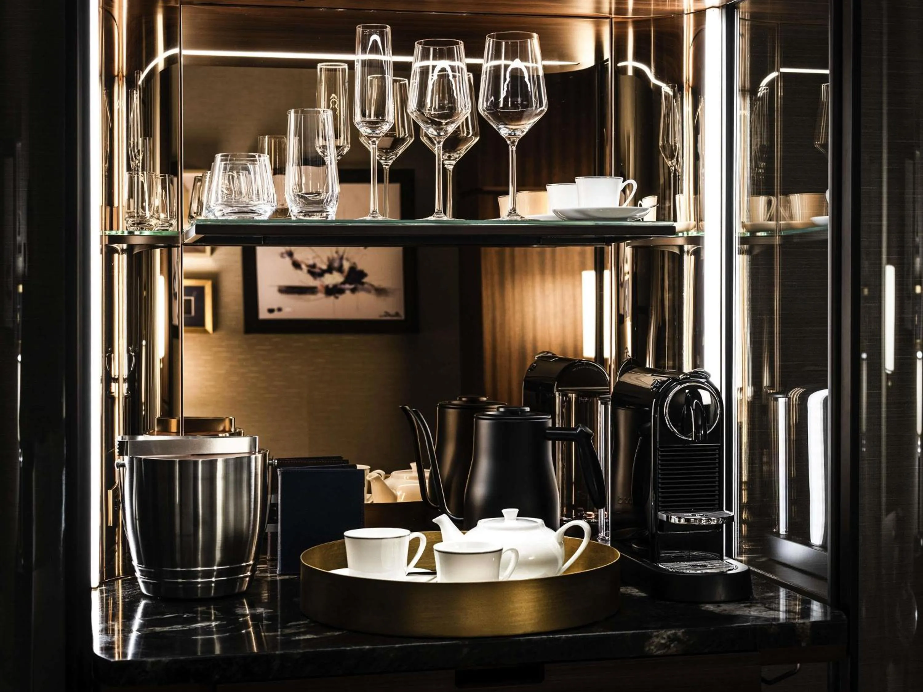 Photo of the whole room in Raffles Boston