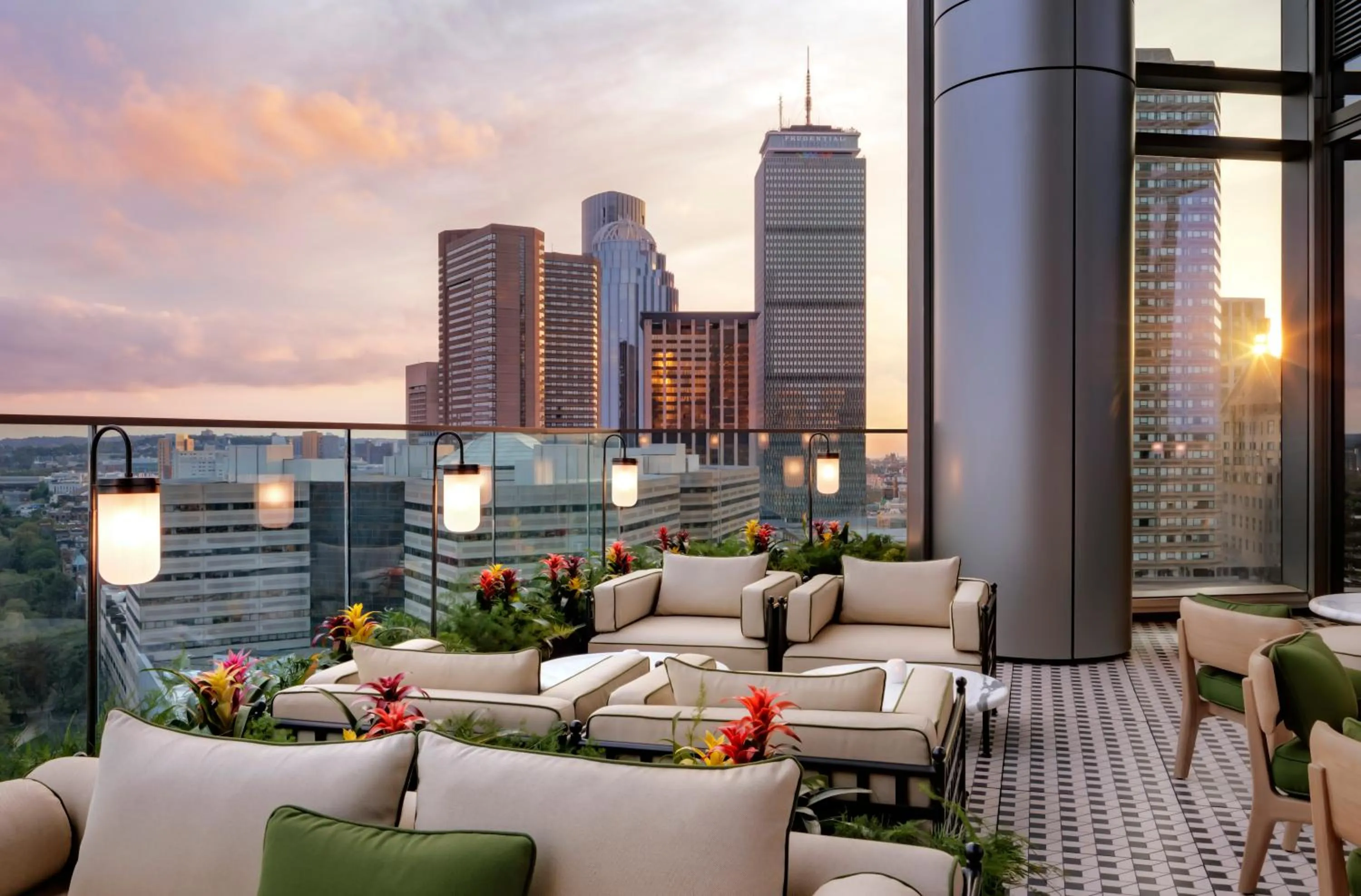 Restaurant/places to eat in Raffles Boston