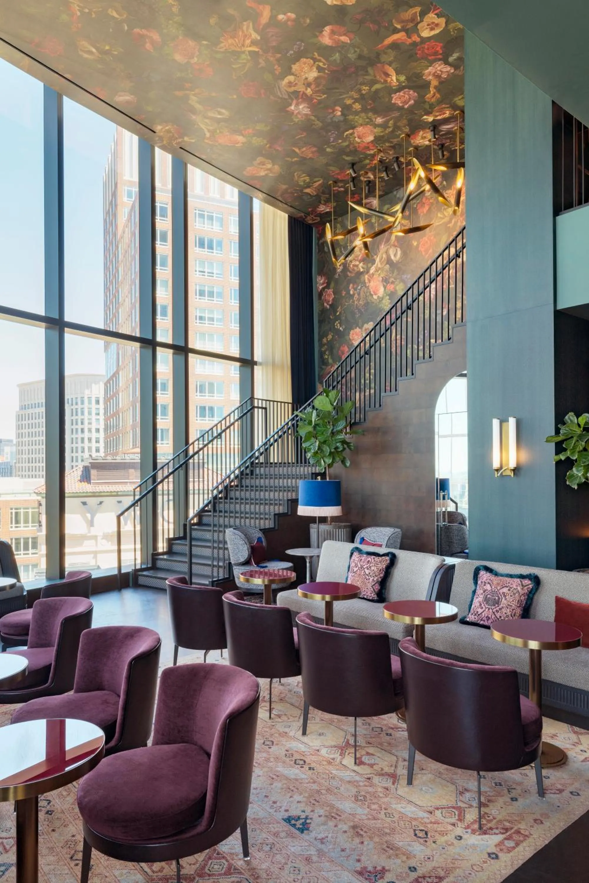 Lounge or bar in Raffles Boston