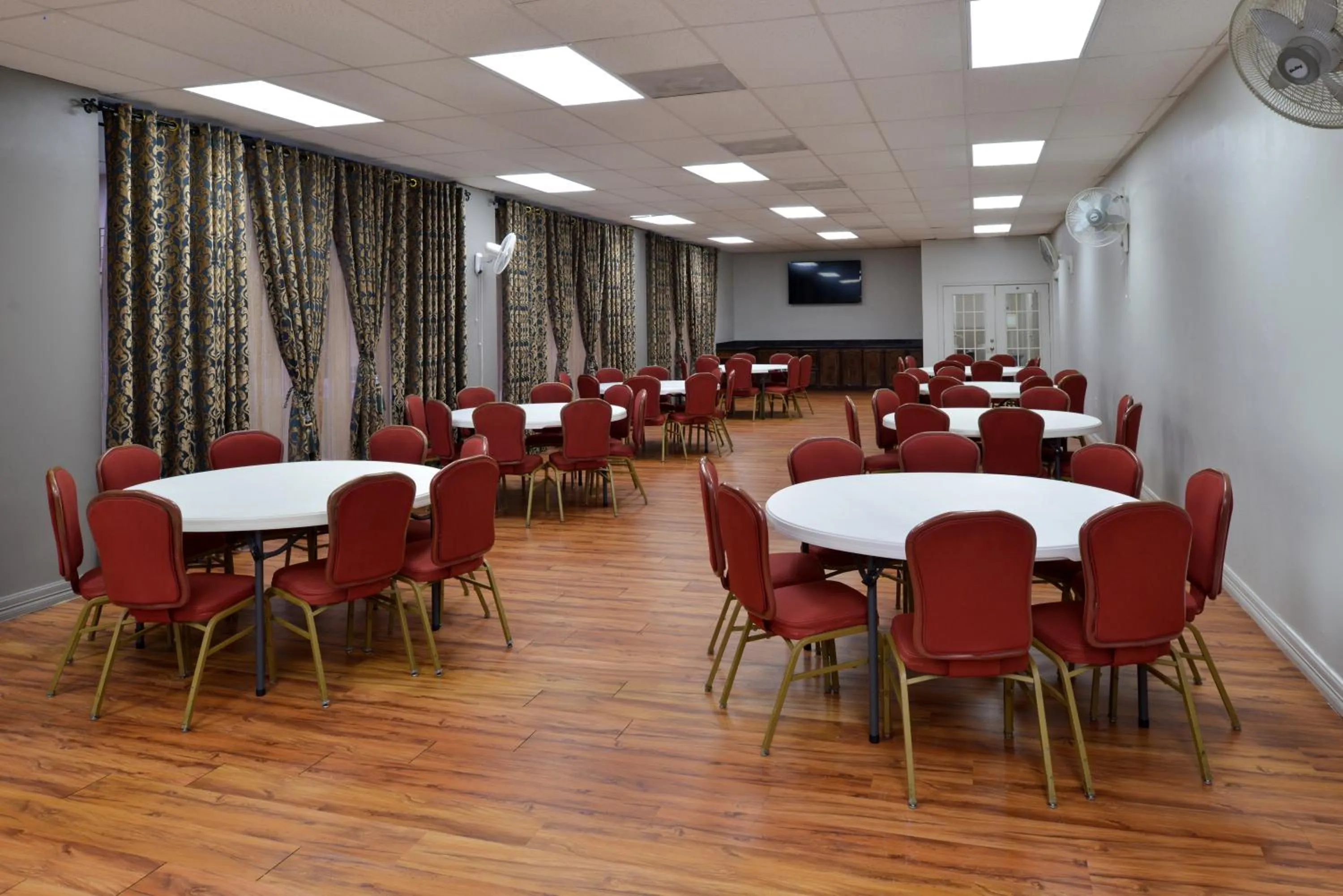 Banquet/Function facilities in Airport Inn