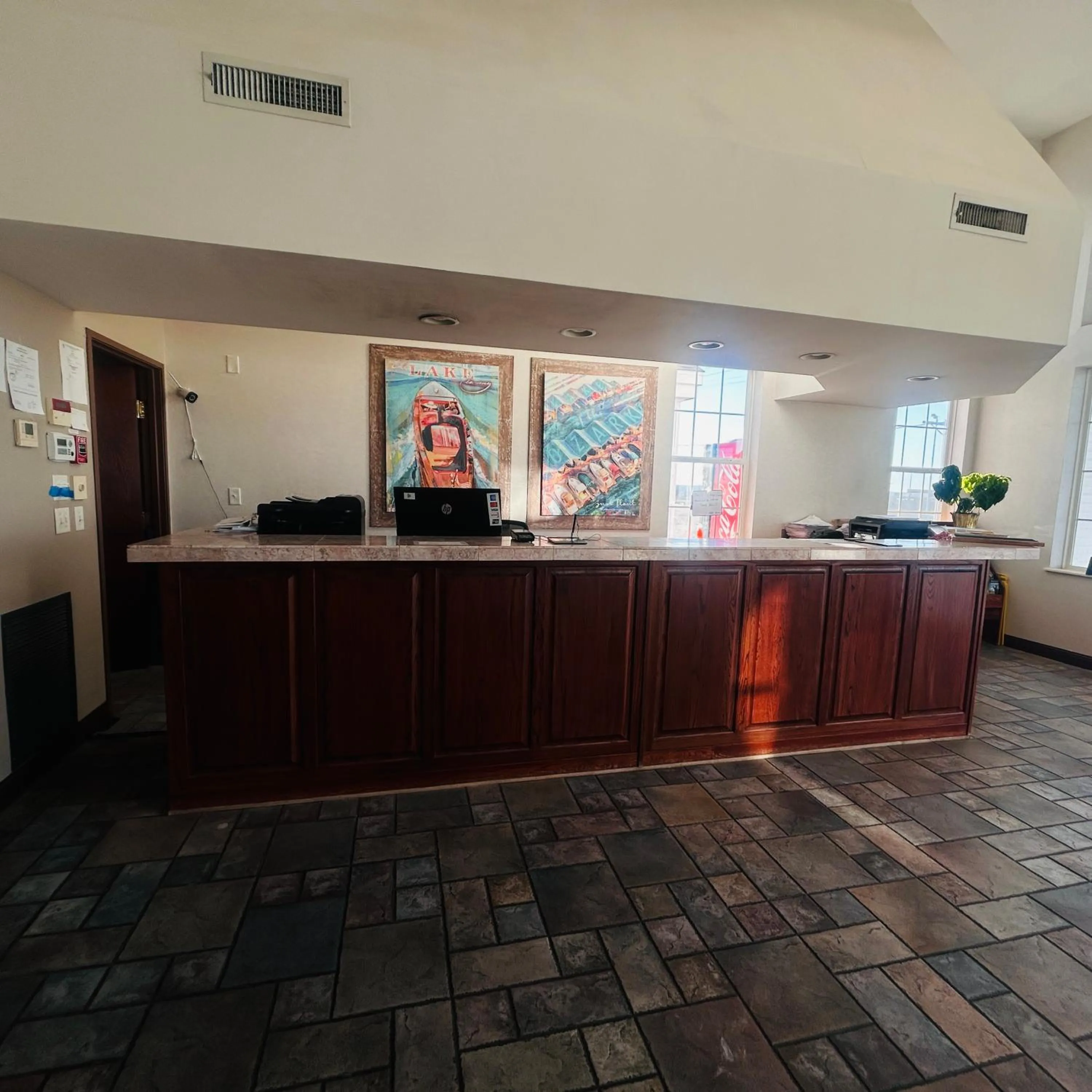 Lobby or reception in Osage Village Inn Near Lake Ozarks US 54