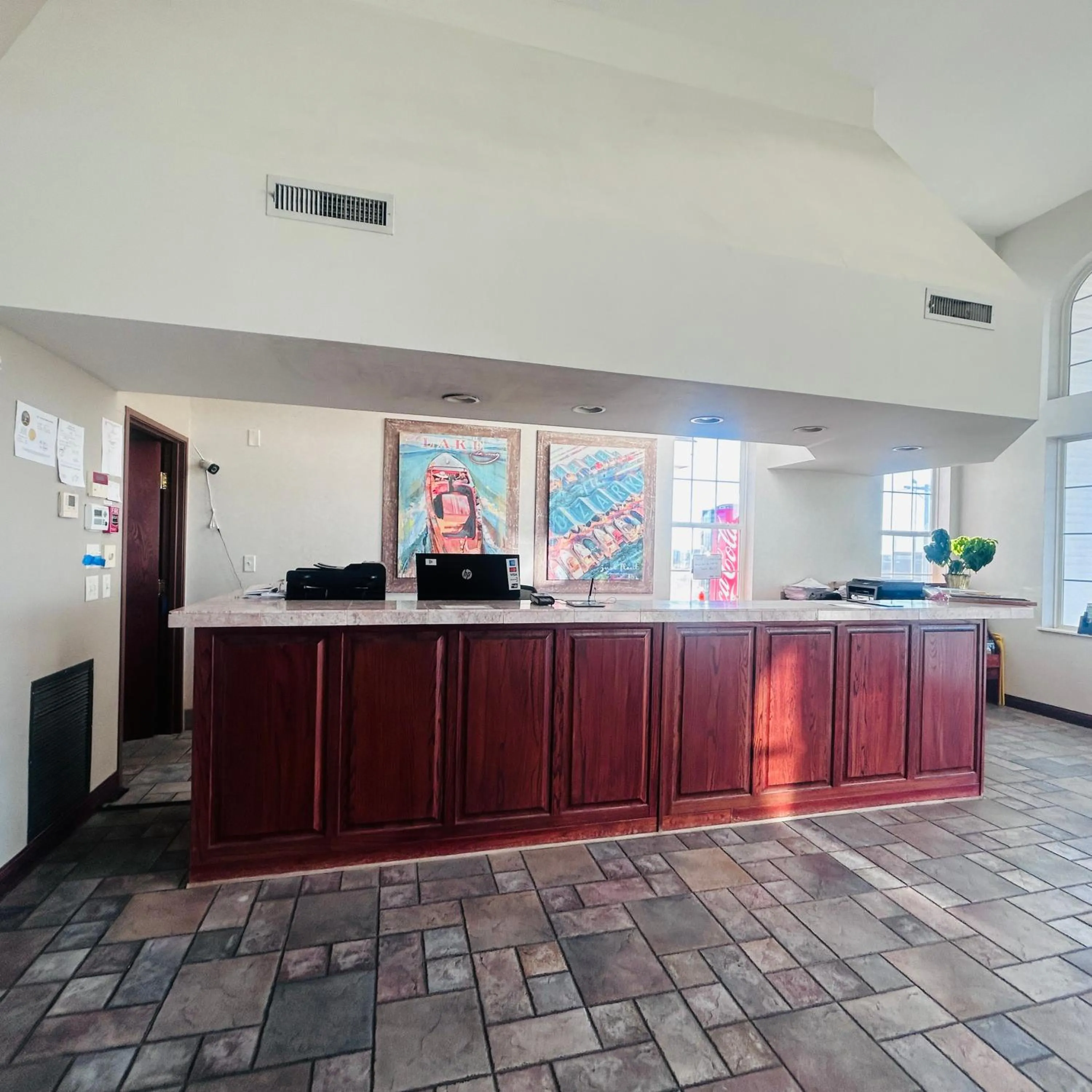 Lobby or reception in Osage Village Inn Near Lake Ozarks US 54