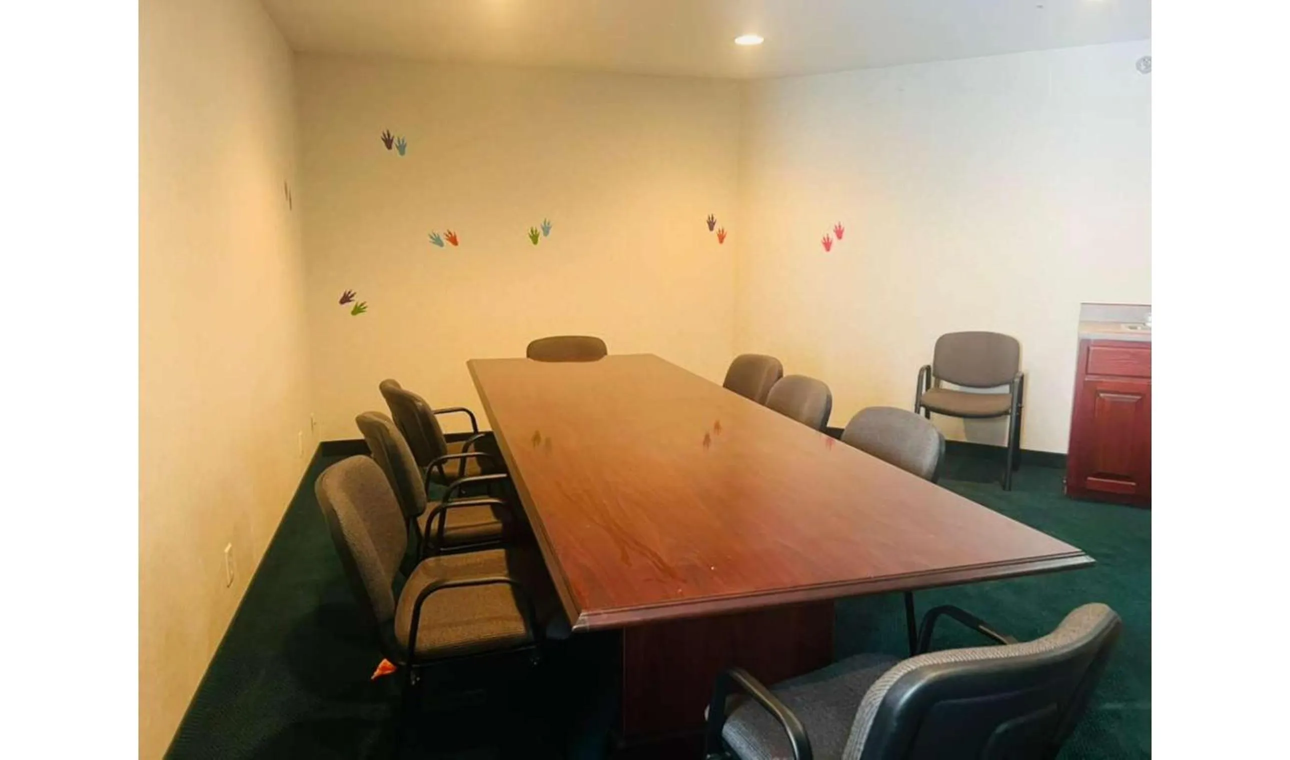 Business facilities in Osage Village Inn Near Lake Ozarks US 54