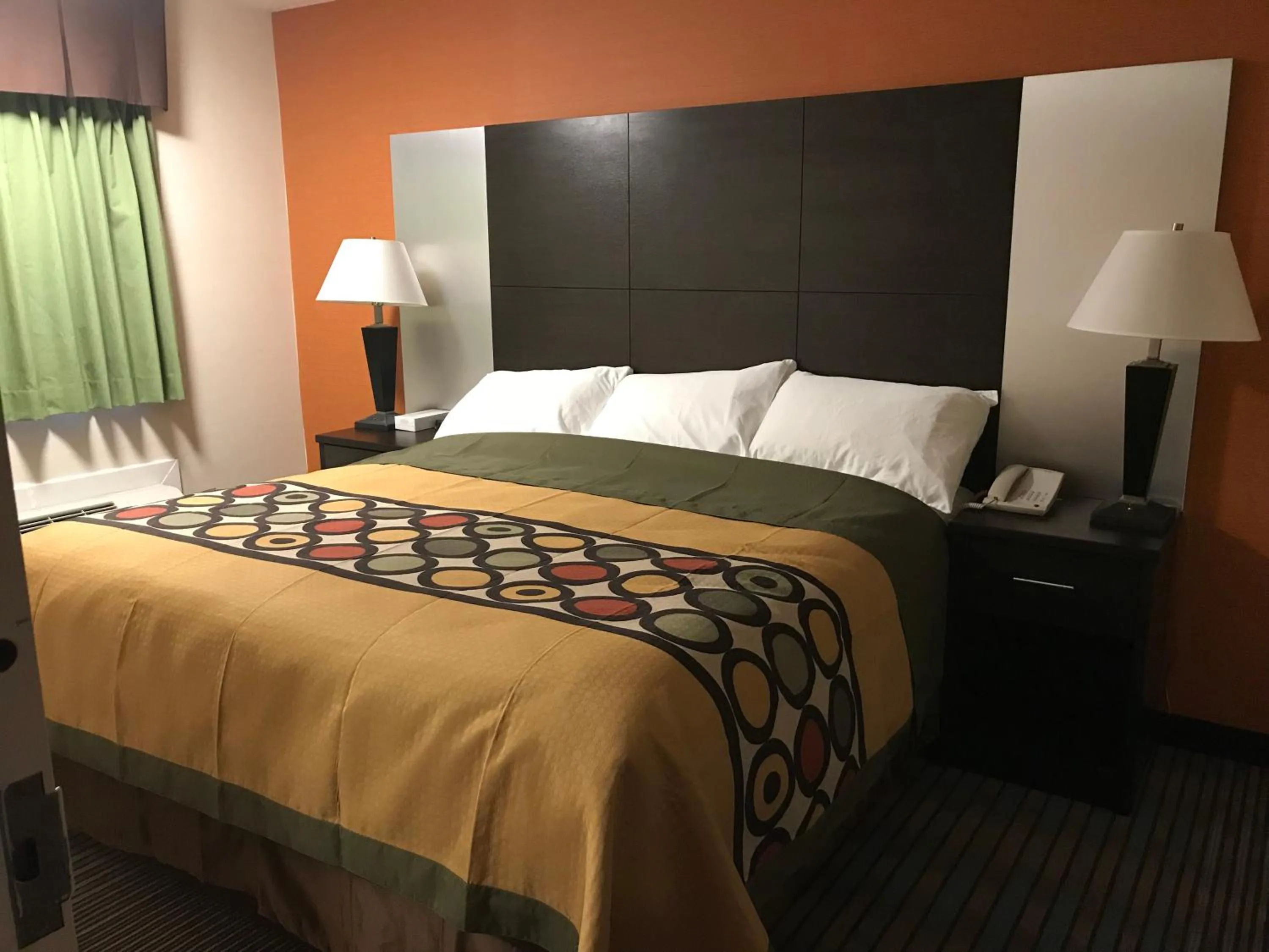 Bedroom, Bed in Bay Hill Inns & Suites