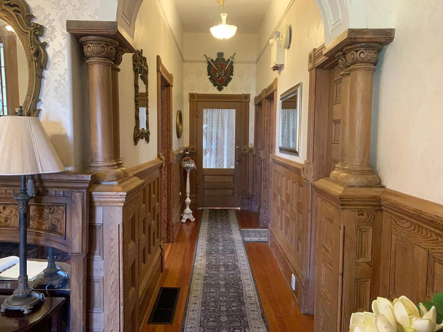 Decorative detail in Haterleigh Heritage Inn