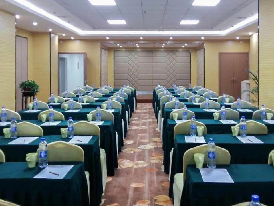 Metropolo Hotel Zhenjia Wanda Plaza Railway Station