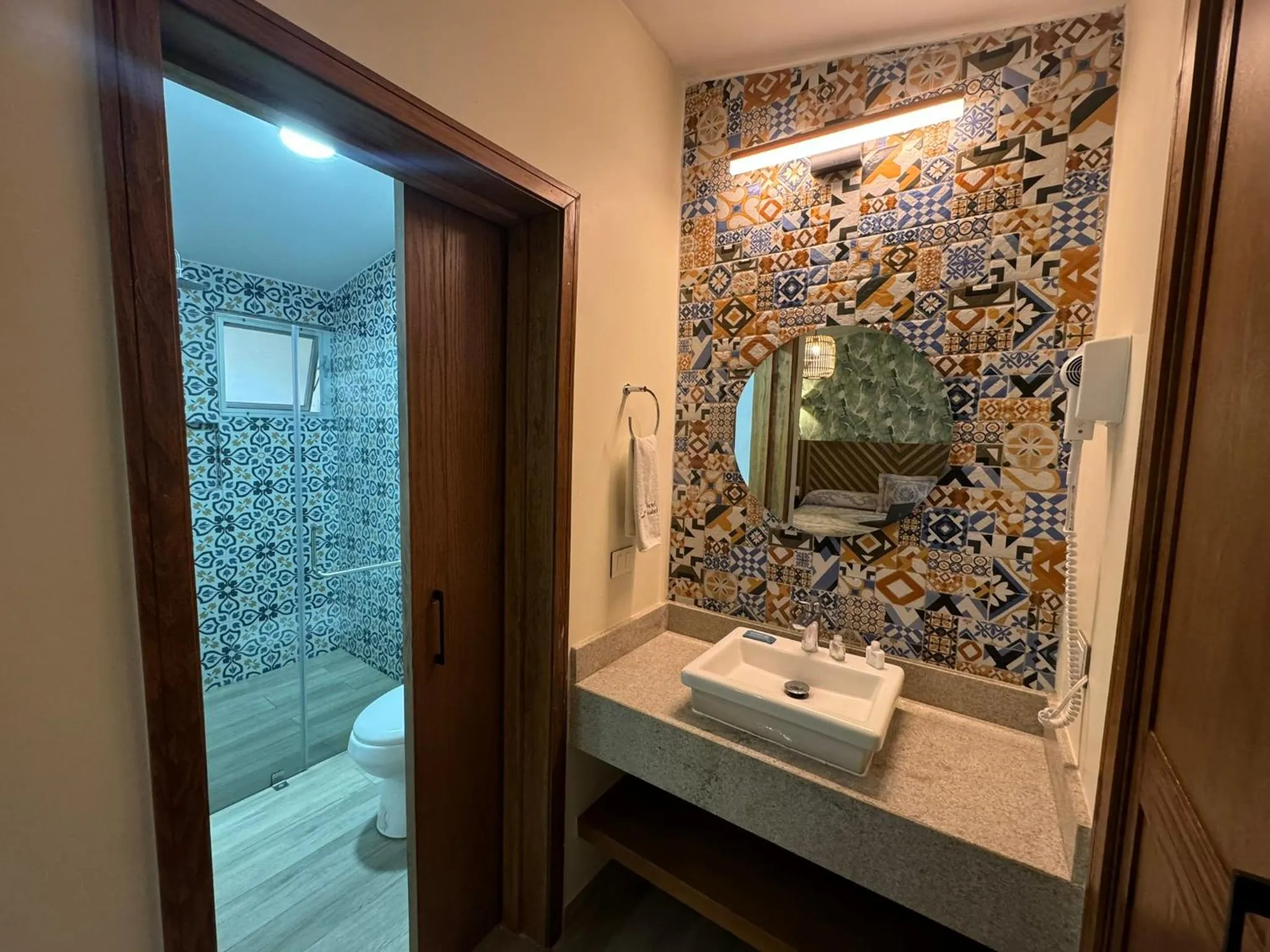 Shower in Hotel Isabel