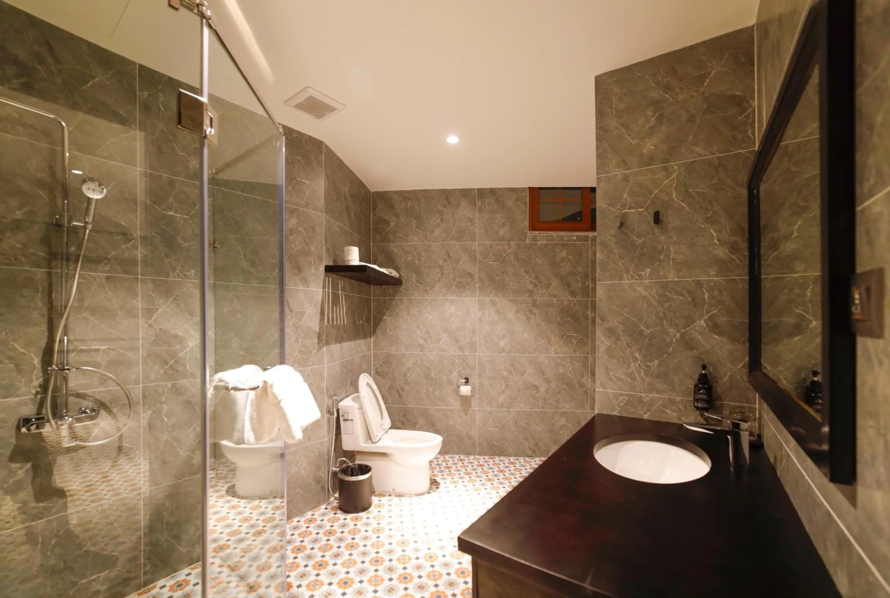 Toilet in Brick House Dalat Hotel