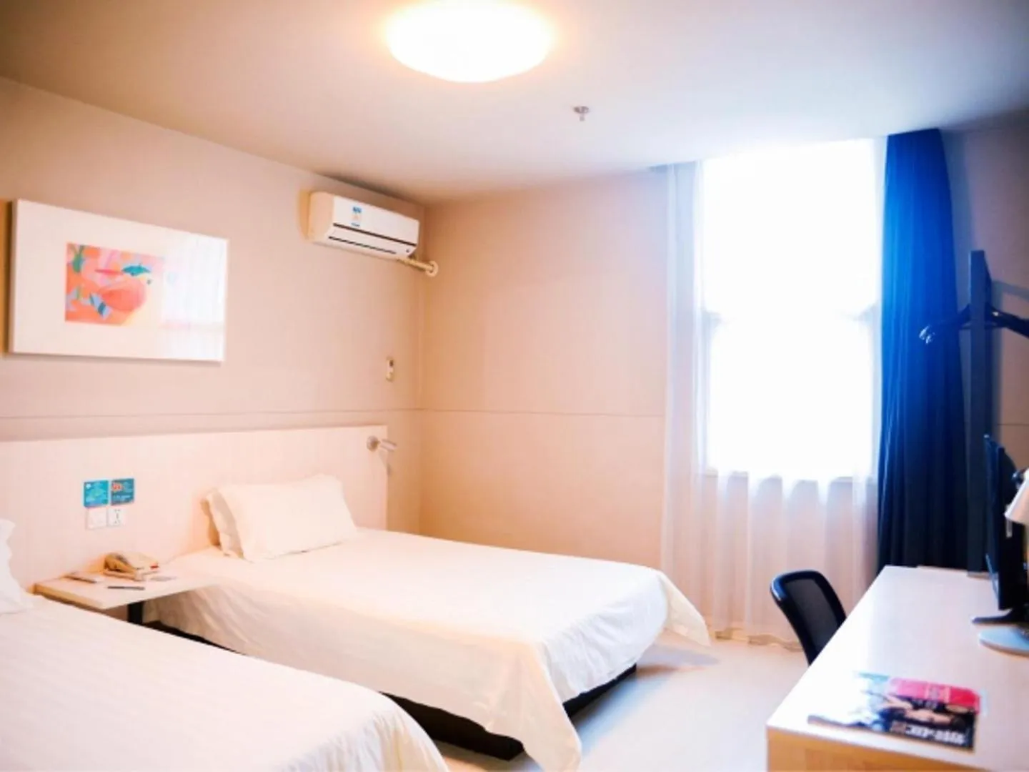 Bed in Jinjiang Inn Yangzhou Yizhen North Daqing Road