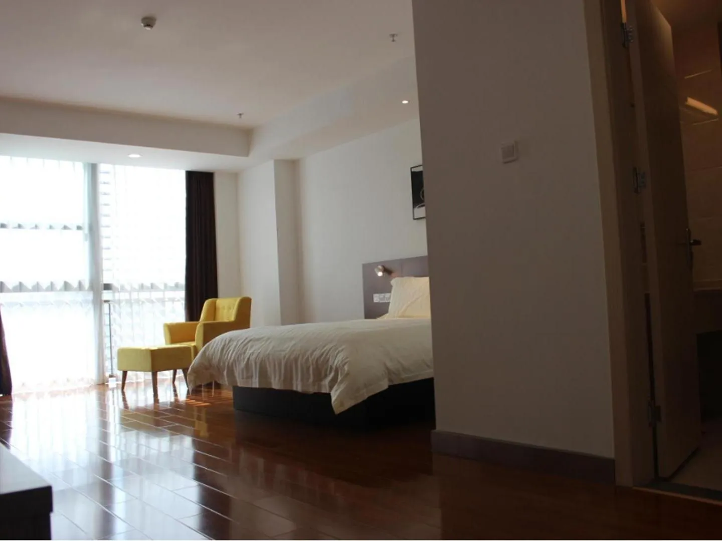 Bed in JinJiang Inn Fashion Zhenjiang Dagang Pingchang Road