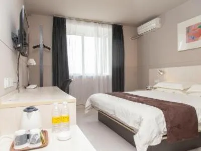 Jinjiang Inn Jurong Renmin Road Gexianhu Park