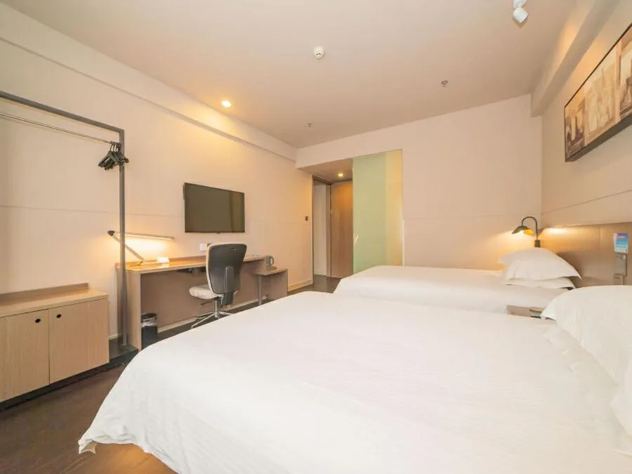 Bed in Jinjiang Inn Yangzhou Slender West Lake Dongguan Street