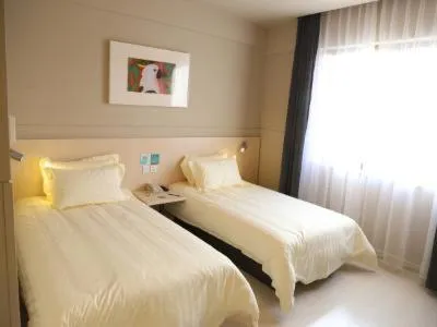 Bed in Jinjiang Inn Yangzhou Gaoyou East Haichao Road
