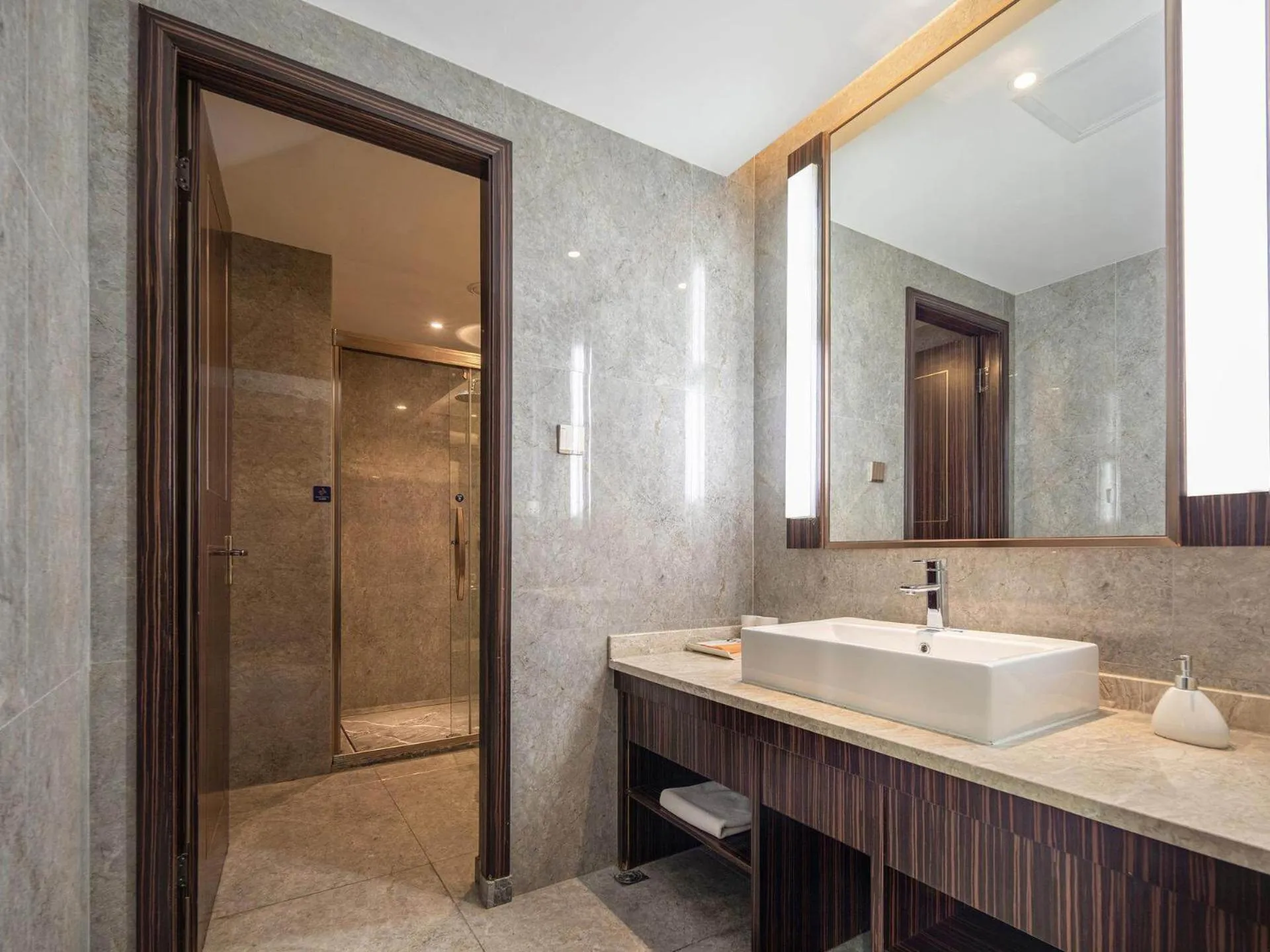 Kyriad Marvelous Hotel Weihai Railway Station