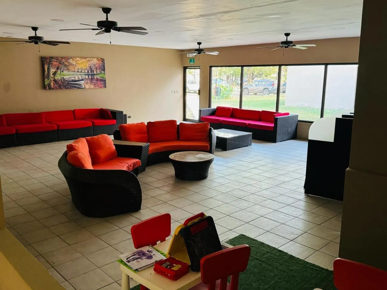 Property building in Best Western El Sitio Hotel