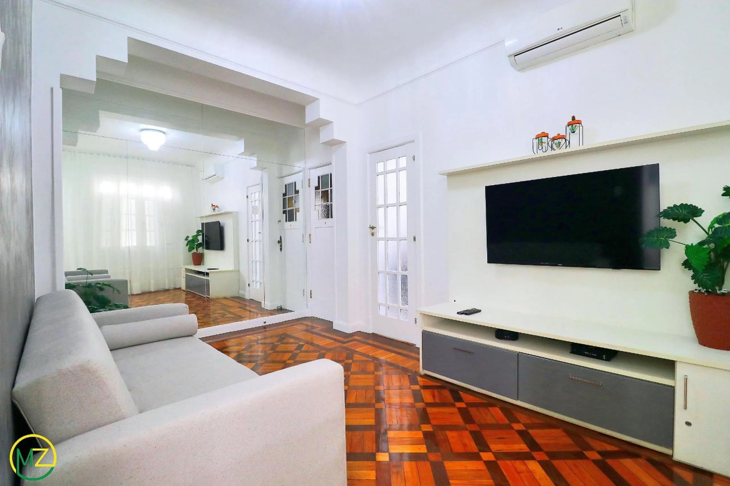 Lovely 2 bedroom in ART-DECOR building