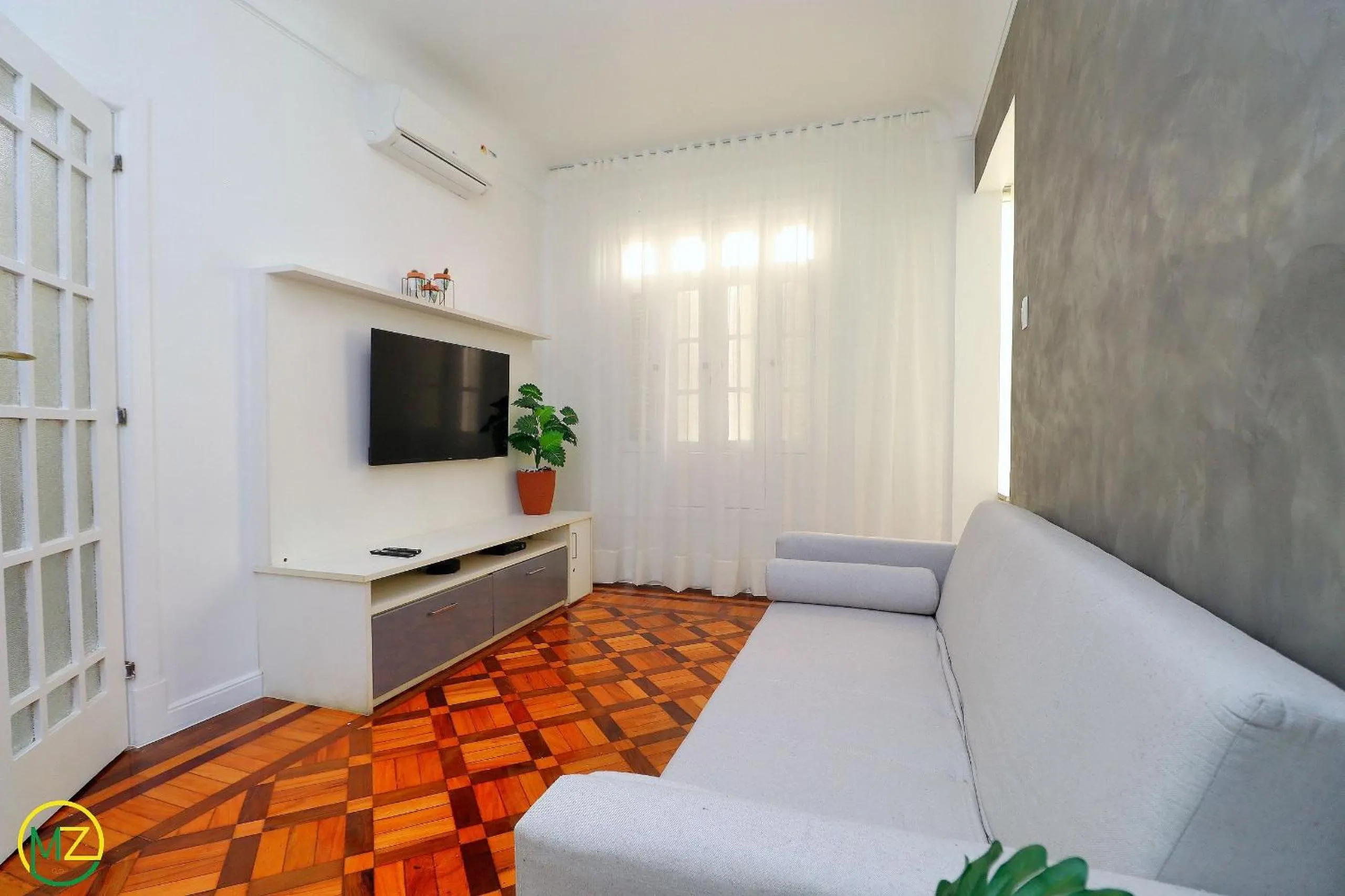 Lovely 2 bedroom in ART-DECOR building