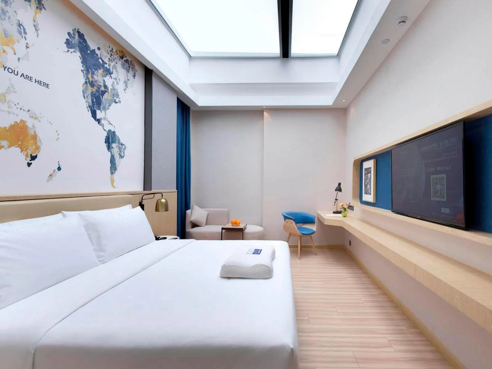 Bed in Kyriad Marvelous Hotel Guangzhou Baiyun International Airport