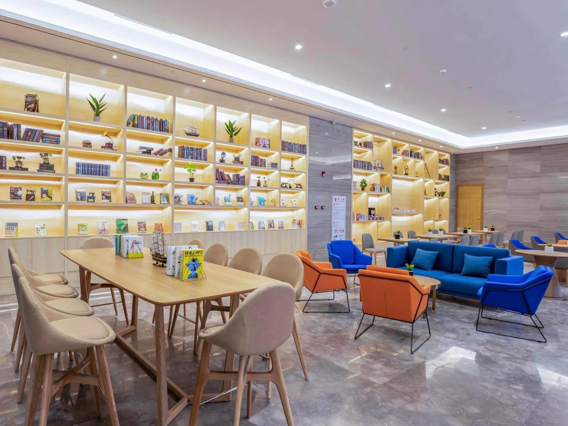 Kyriad Marvelous Hotel Heyuan Wanda Plaza