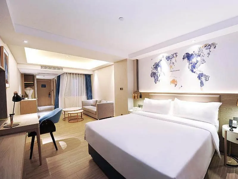 Bed in Kyriad Marvelous Hotel Shenzhen Linheng Plaza Liuyue Subway Station